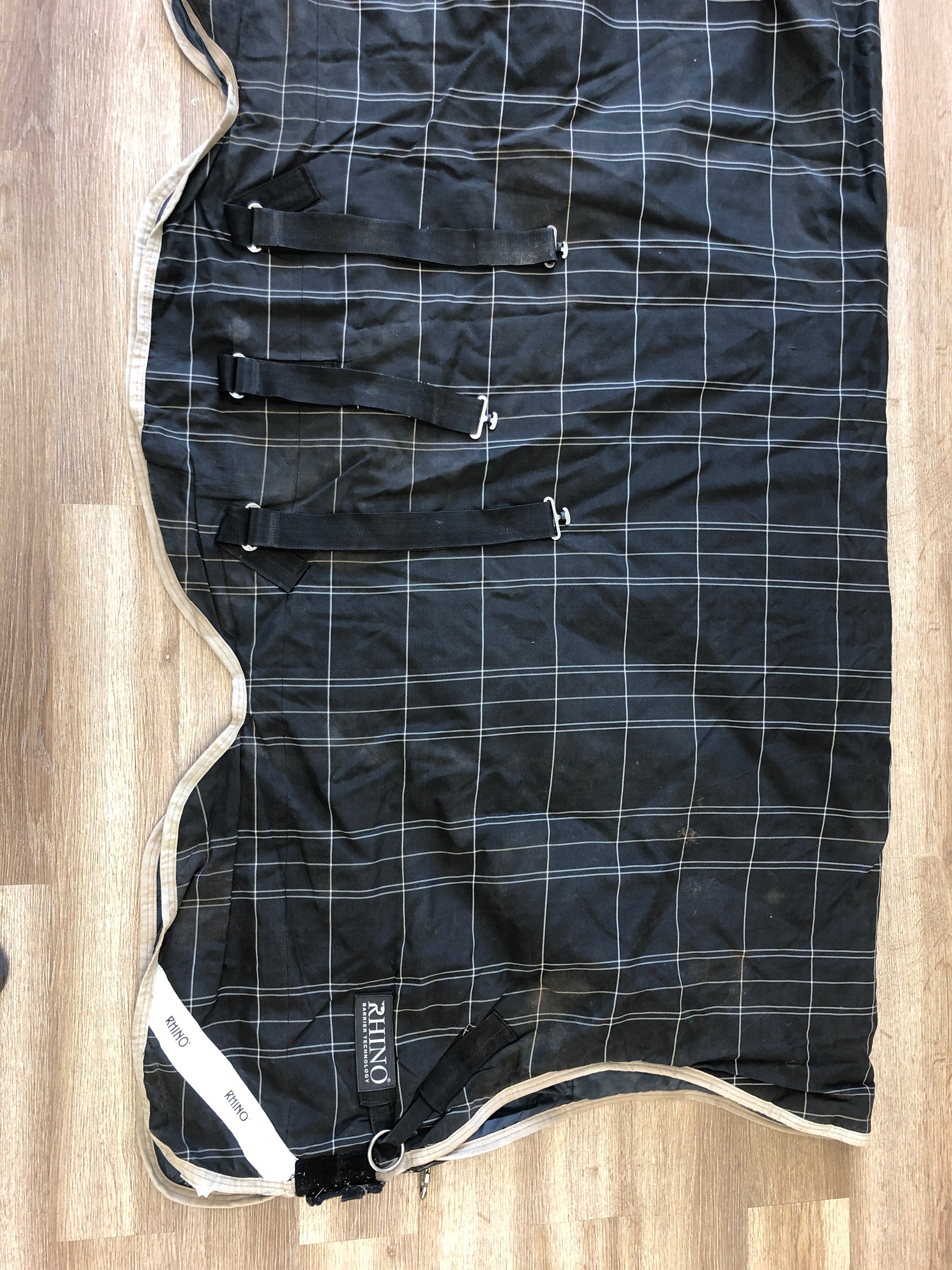 Fine Used 81” Rhino Wug Medium Vari-Layer Turnout Blanket