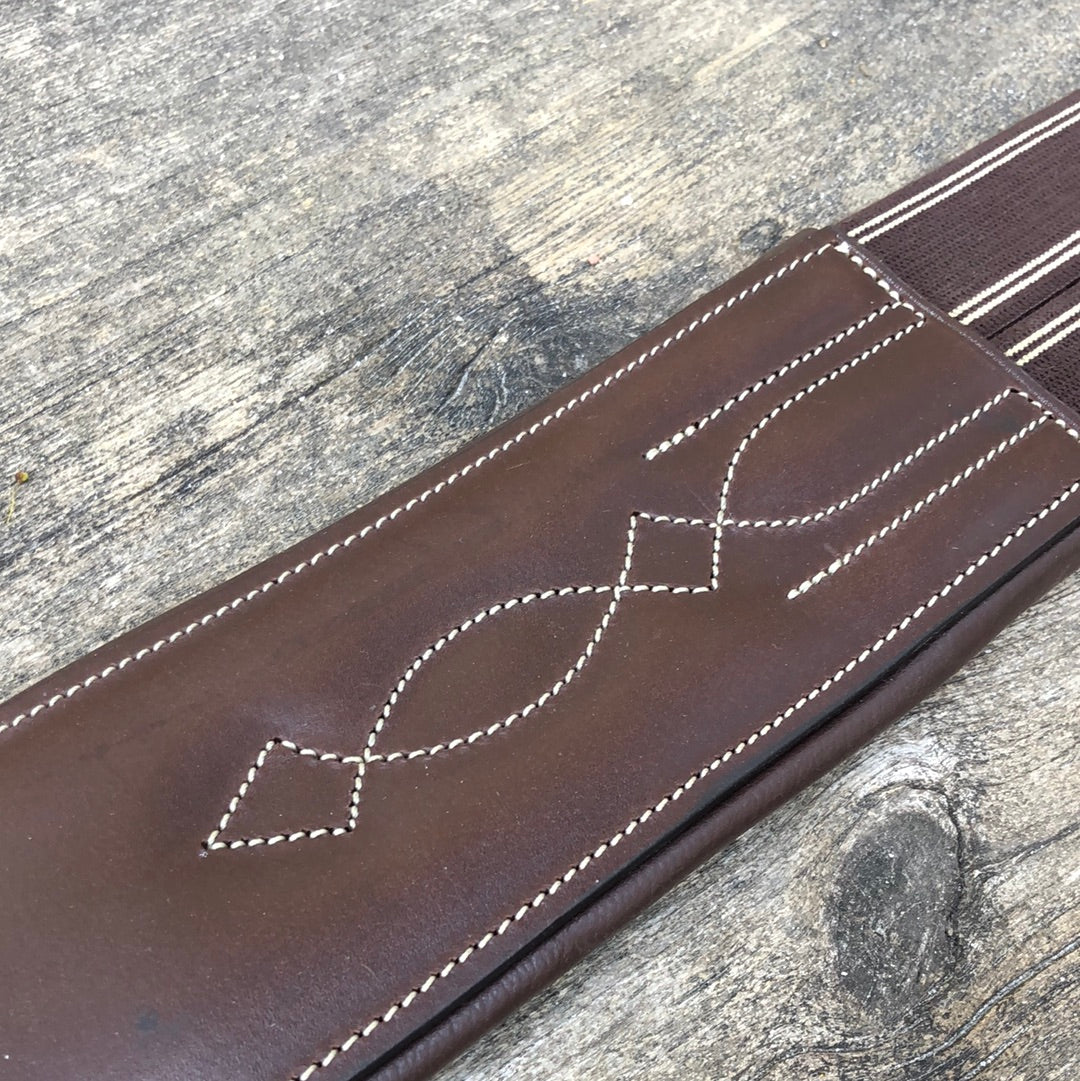 Shires Atherstone Leather Overlay Girth *Manufacture Dye Stain