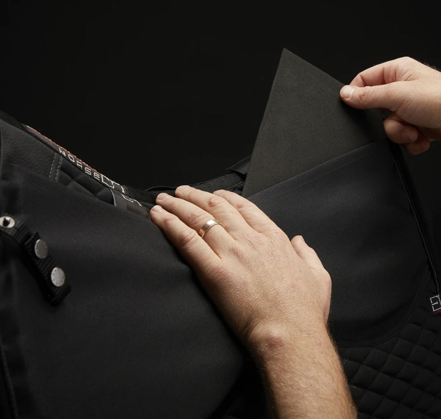 Evolution Horse Designo Streamline CC Adjuster Square Pad - Horse & Hound Tack Shop