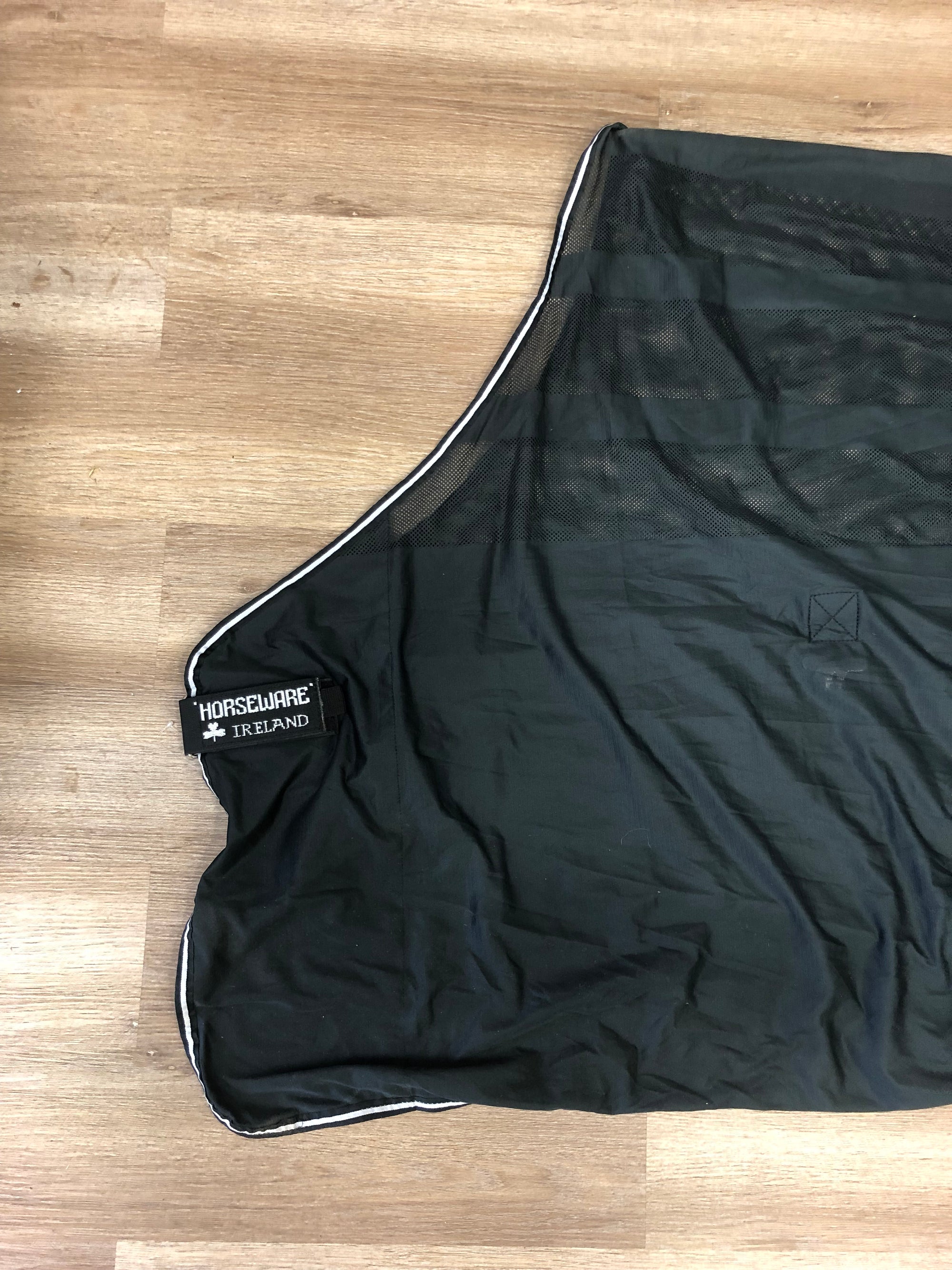 Black Amigo Mesh Cooler - 75”