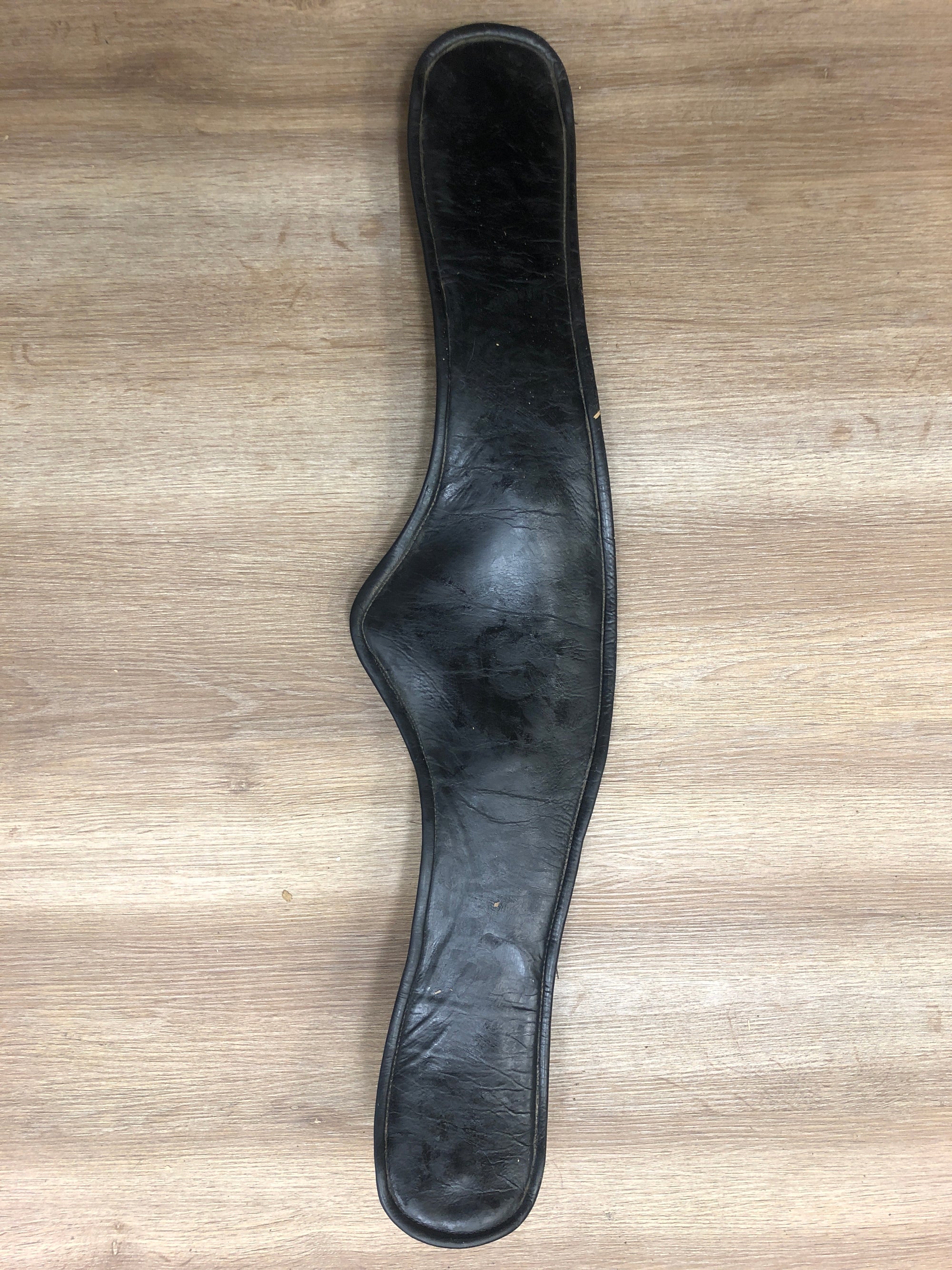 Fine Used Bruno Delgrange Short Girth, 24” - Horse & Hound Tack Shop 