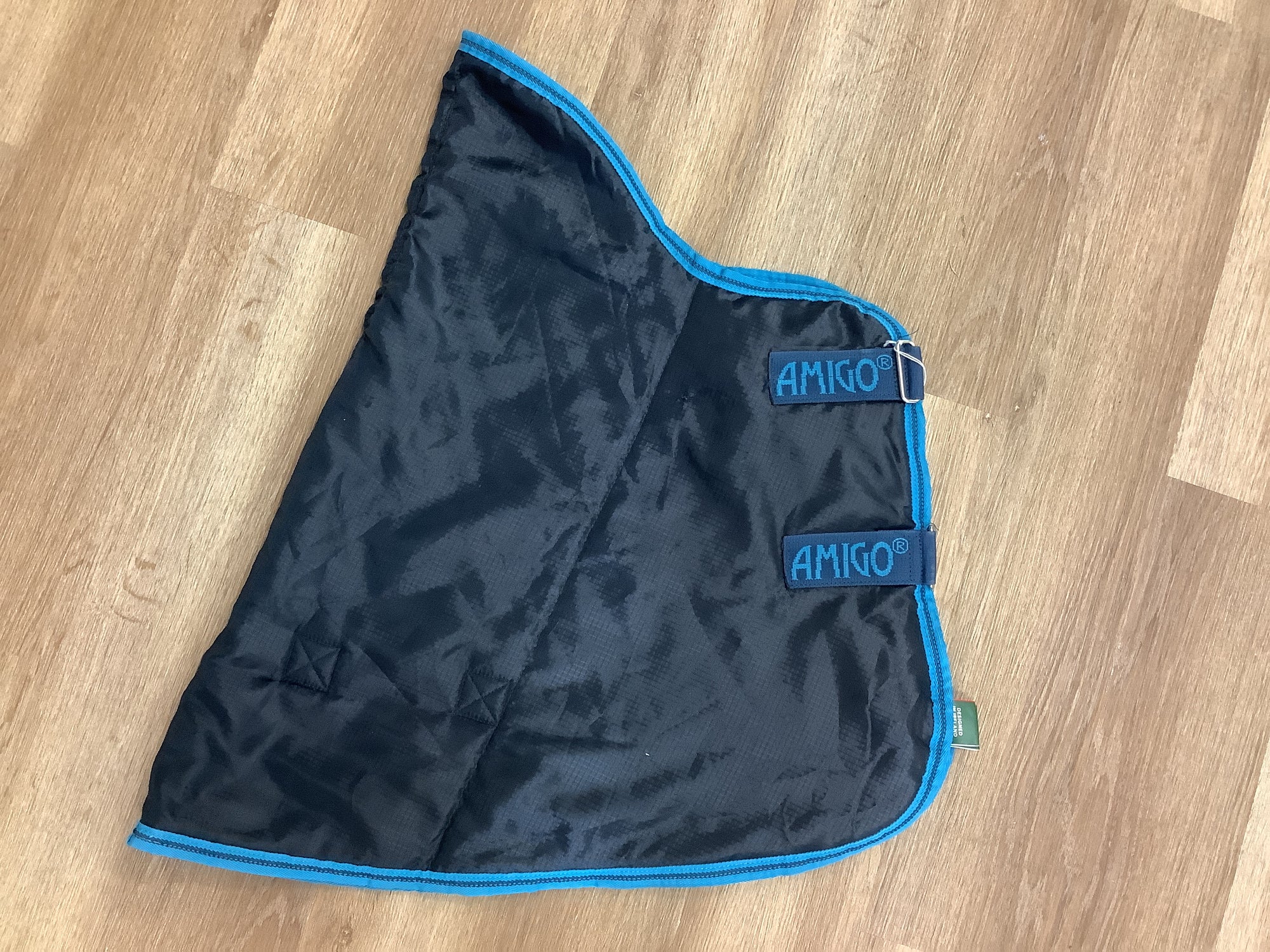 Fine Used Amigo Insulator Hood (150g, XS) - Horse & Hound Tack Shop 