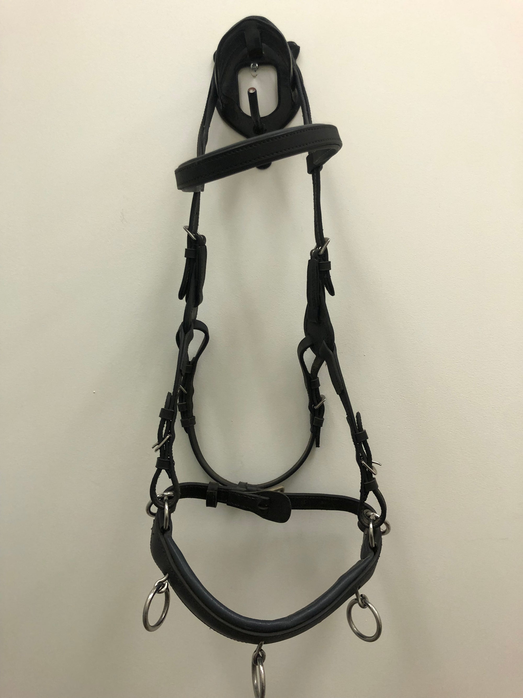 Barefoot Black Leather Cavasson