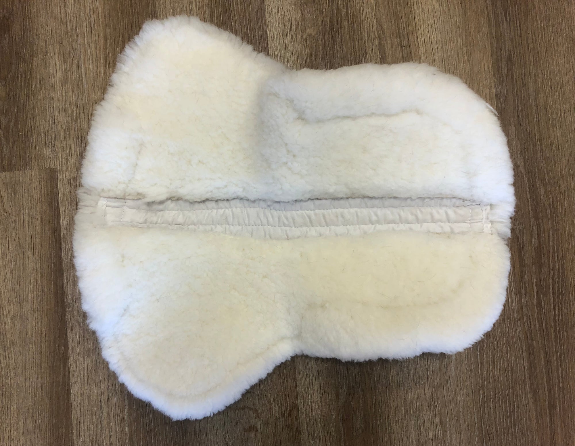 Fine Used White Sheepskin Half Pad - M