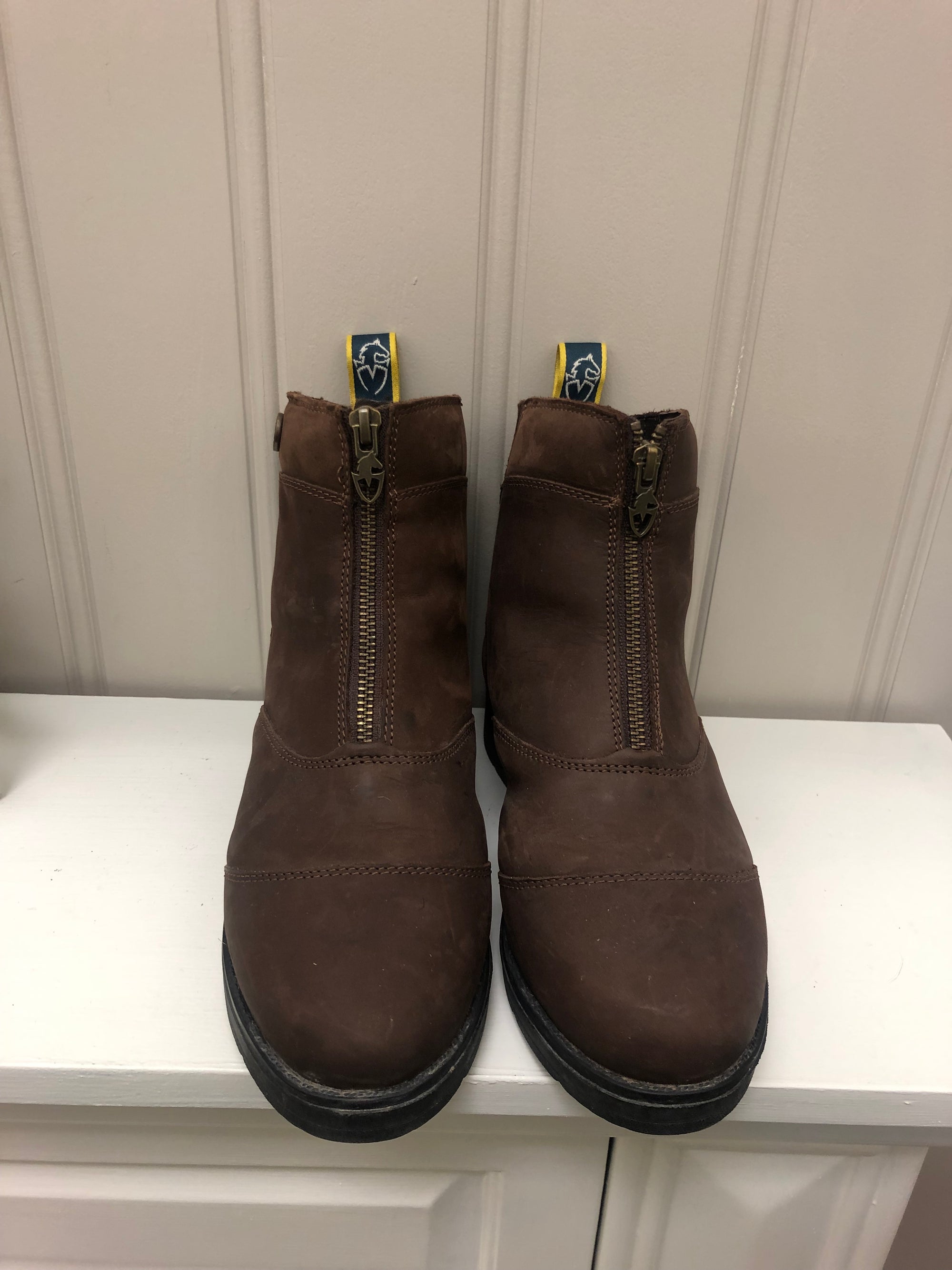 *Like New* Shires Moretta Emilia Zip Up Fur Lined Boots - 6