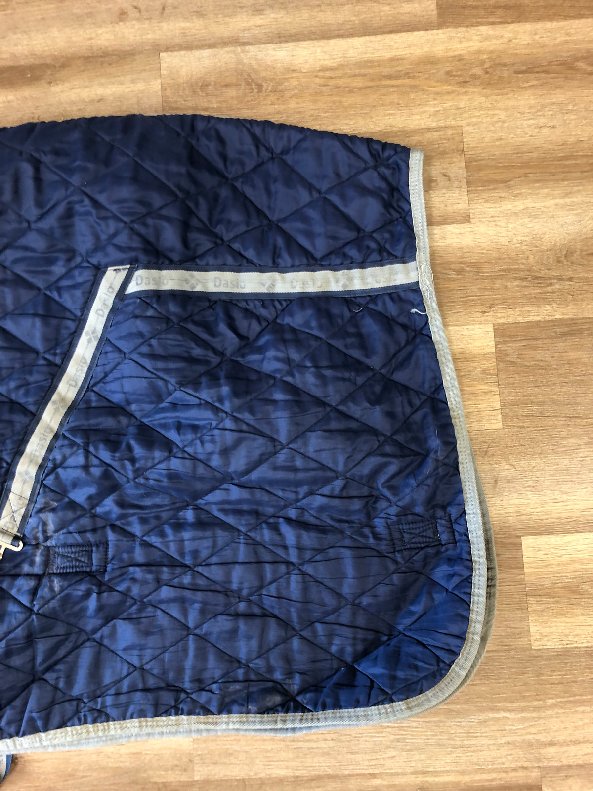 Daslö Mid-Weight Stable Blanket - Navy - Horse &amp; Hound Tack Shop 