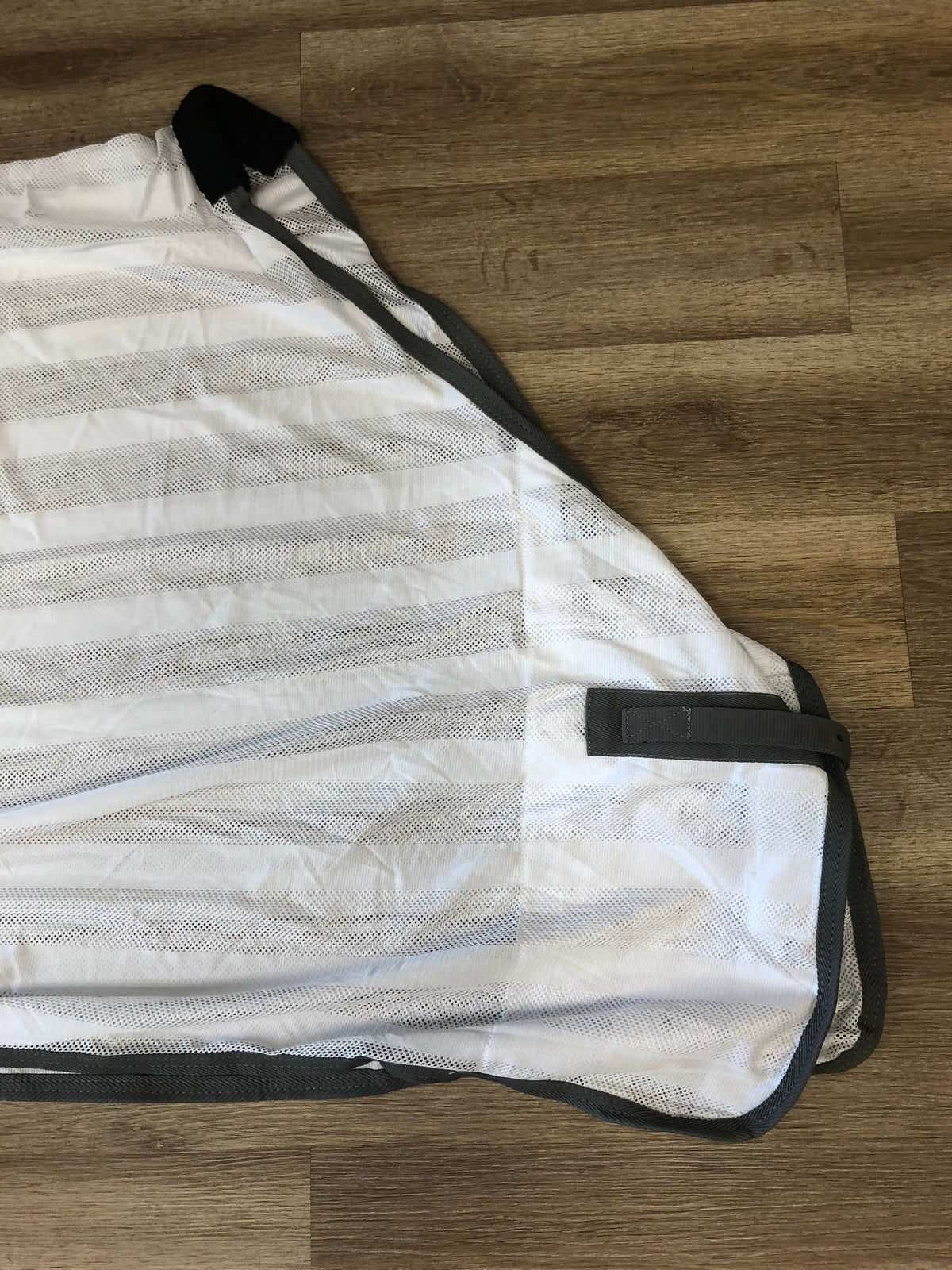 Scrim - 72” White w/ Gray Trim - Horse &amp; Hound Tack Shop 