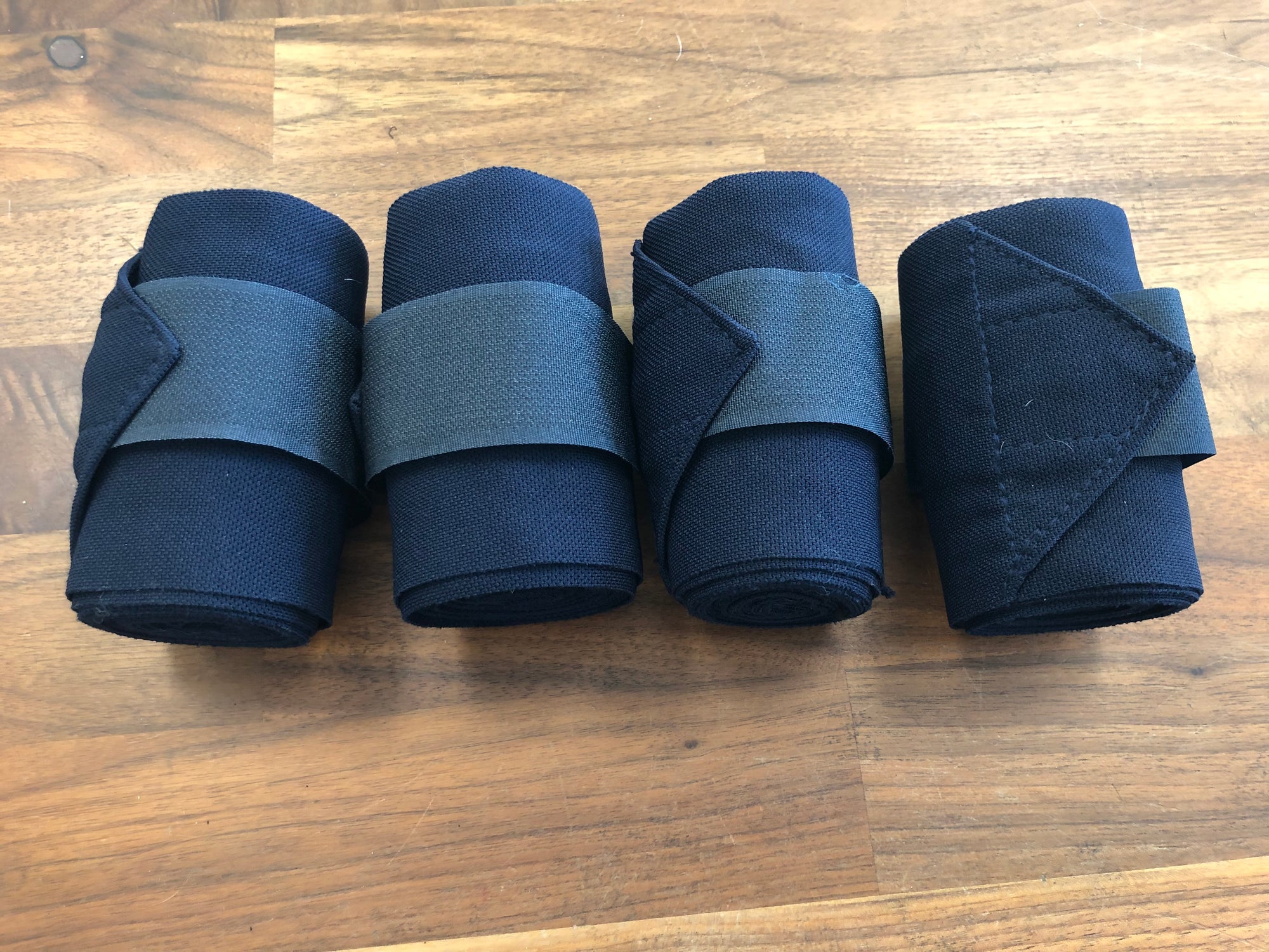 NWT Shedrow Navy Standing Bandages - Pony