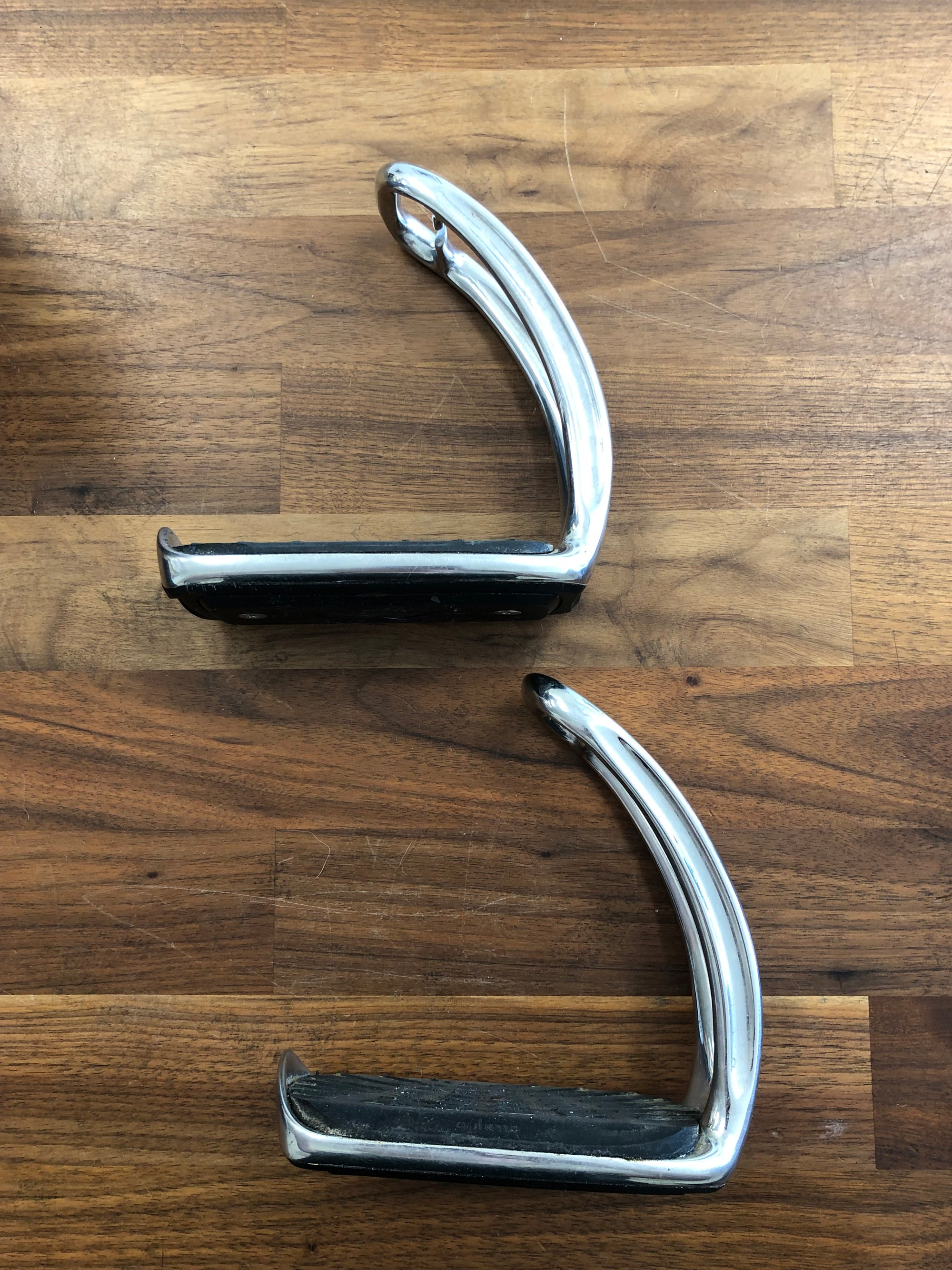 Ophena Magnetic Silver Stirrups - 7 (38)
