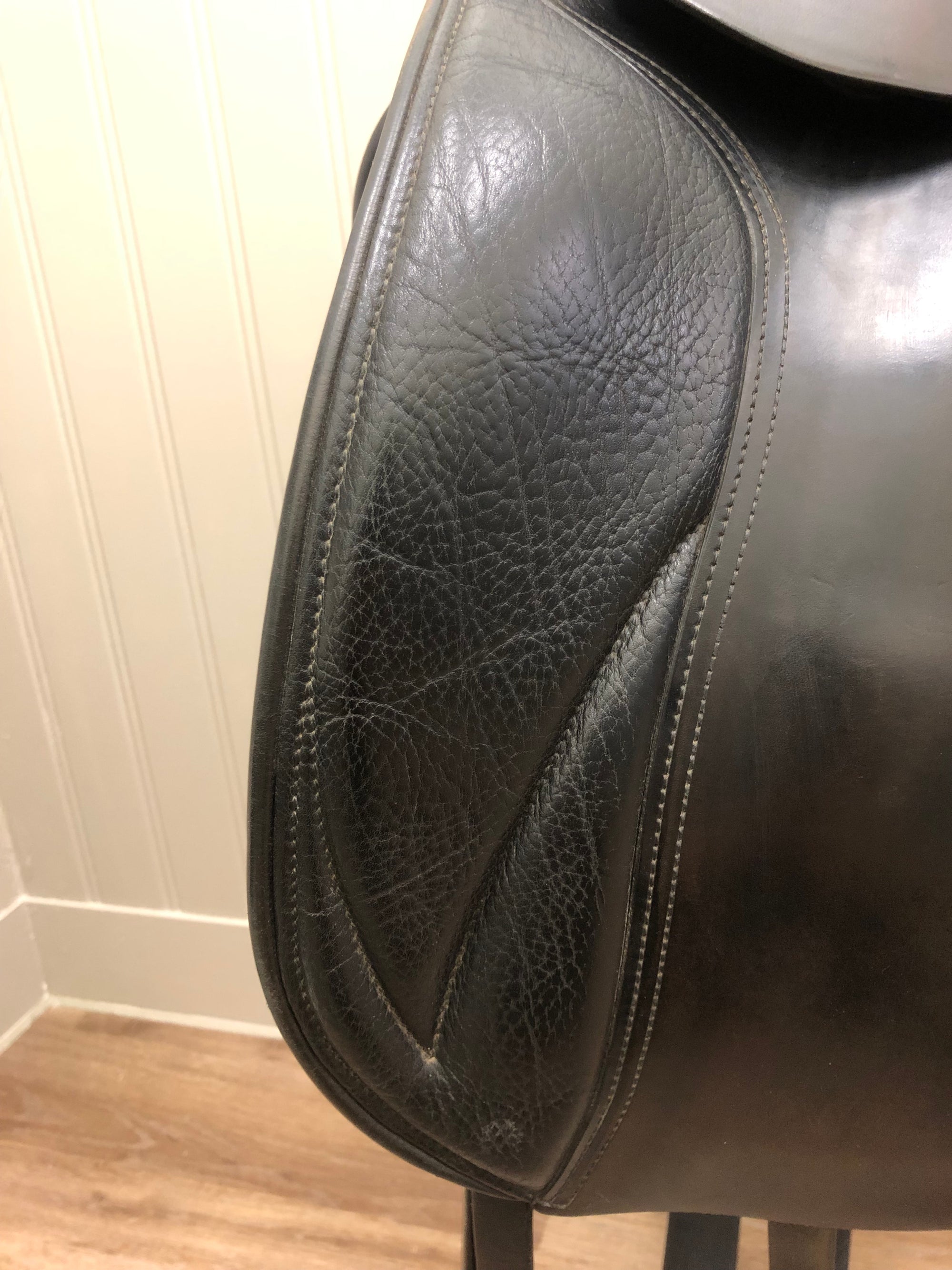 Fine Used 18” Schleese Dressage Saddle