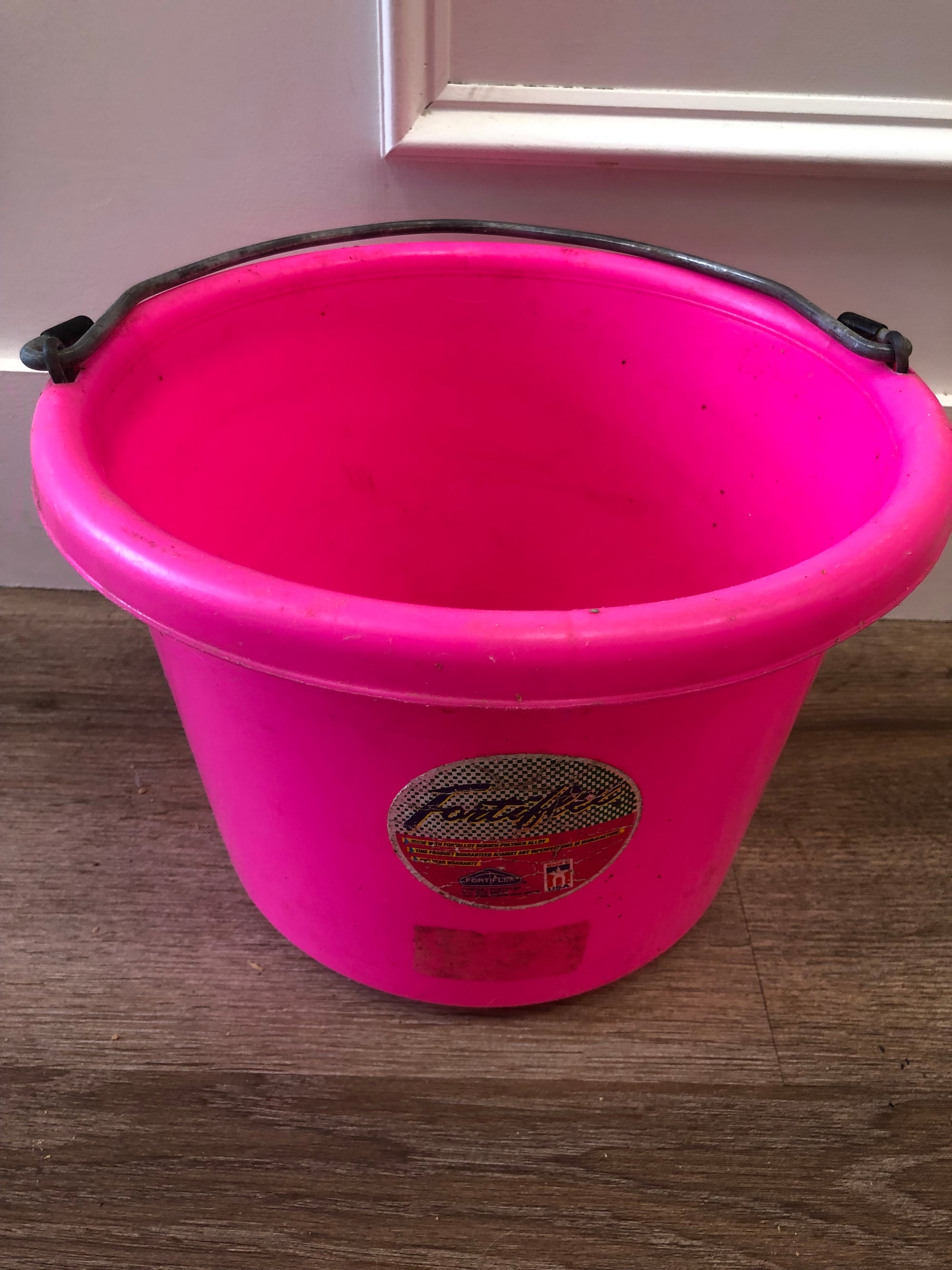 Hot Pink Fortiflex 8qt Pail