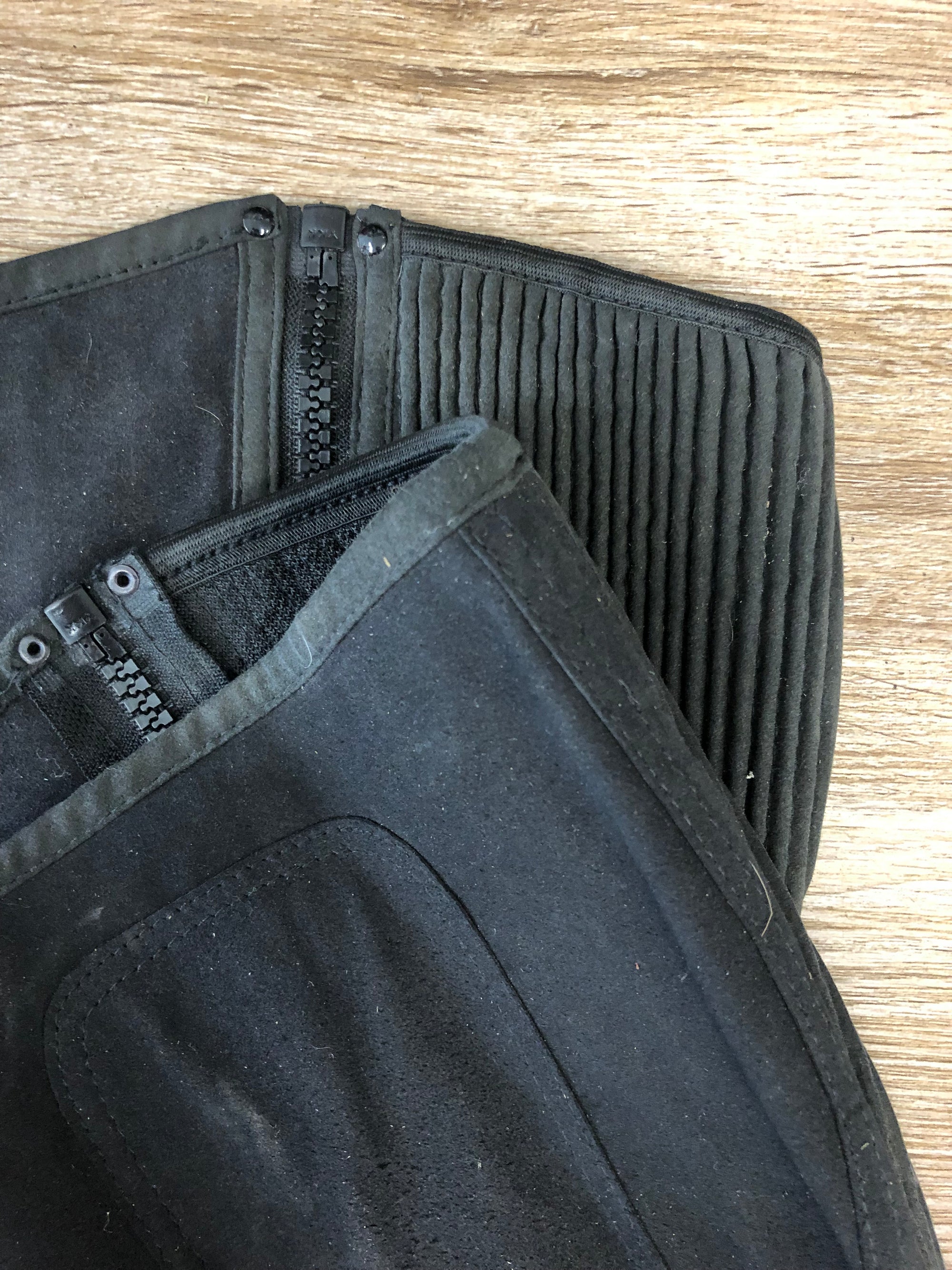 Black Synthetic Half Chaps - XXW