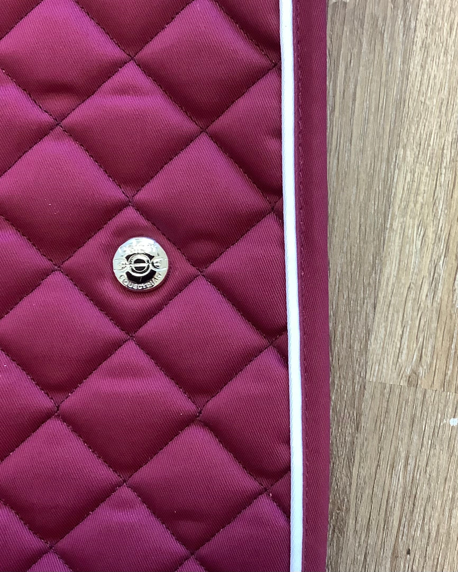 Ogilvy Jumper Profile Pad (Burgundy/White Single Piping)