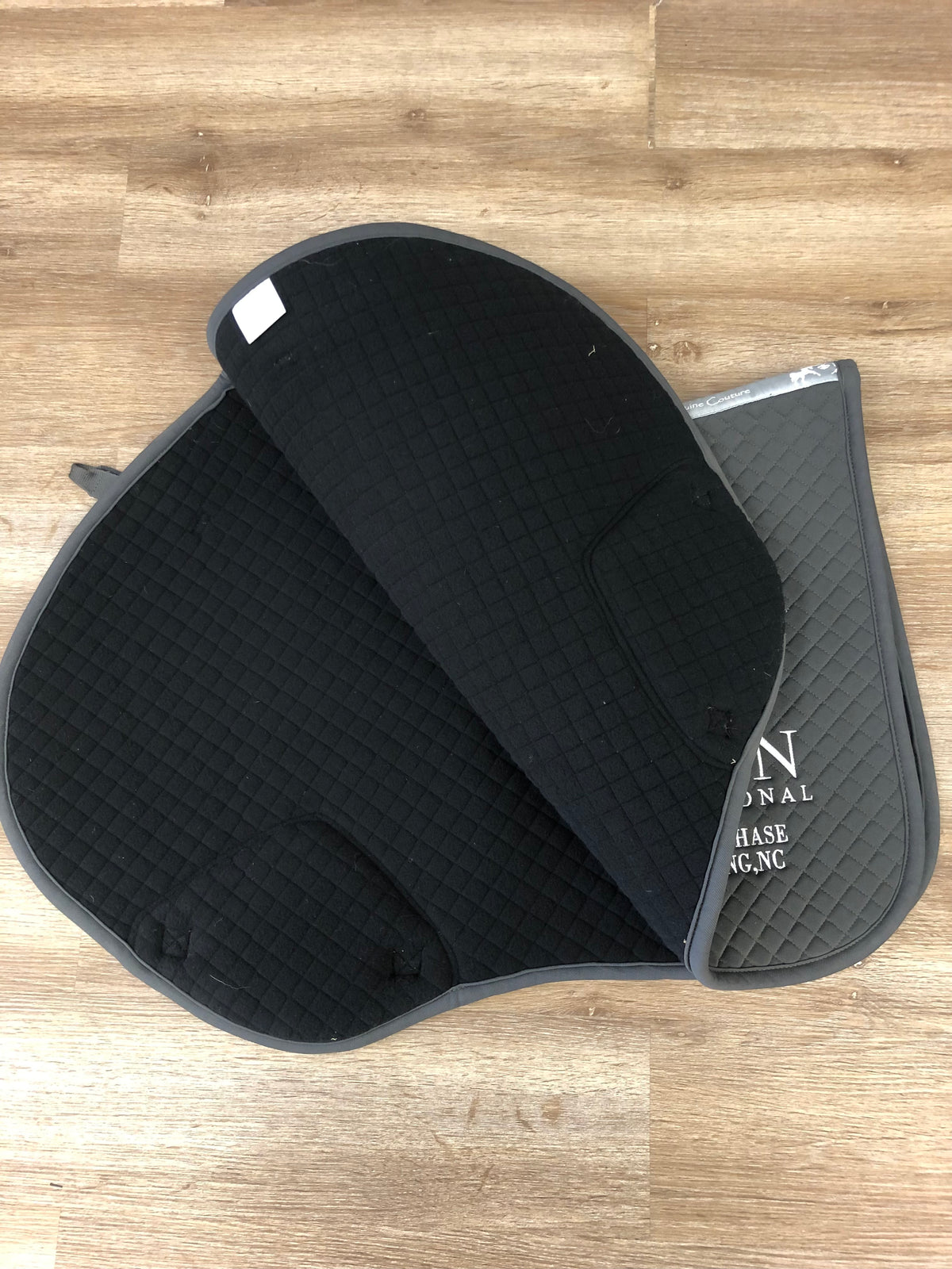 Equine Couture Jump Pad Gray “TryOn”