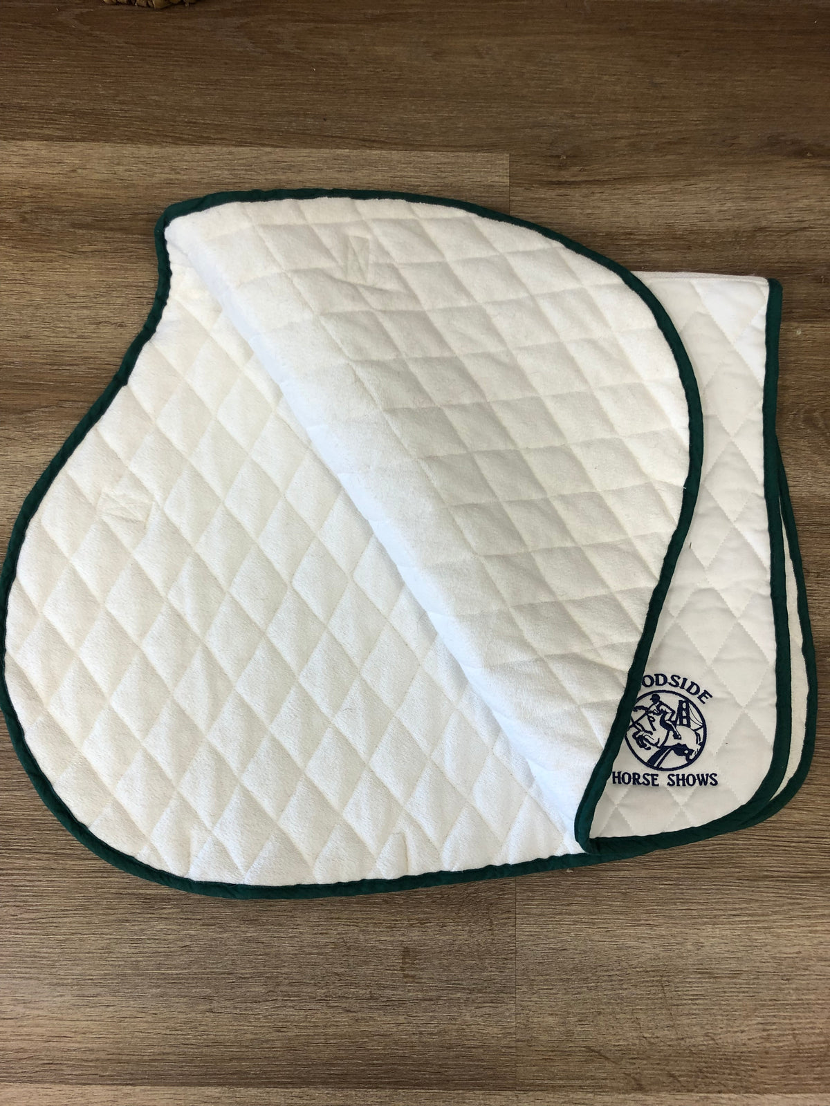 AP Saddle Pad White w/ Green Trim “Woodside Horse Show” - Horse &amp; Hound Tack Shop 