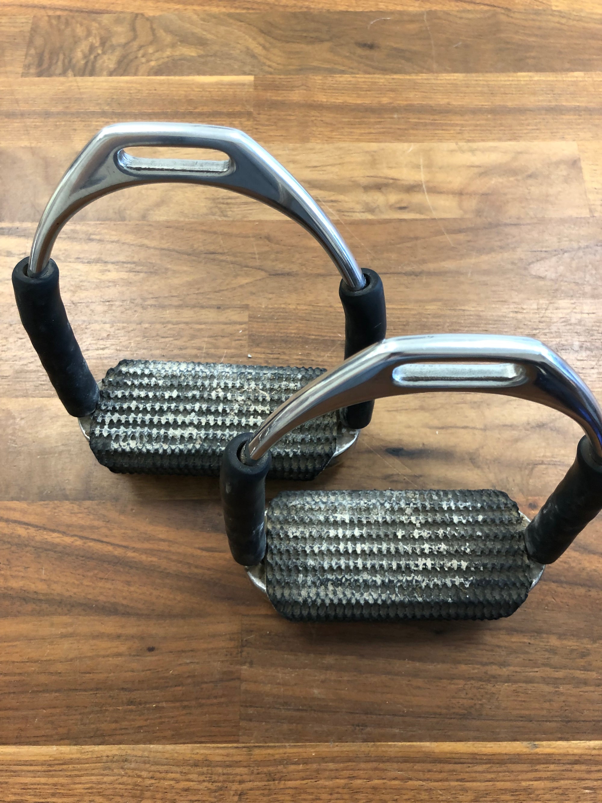 Jointed Stirrup Irons