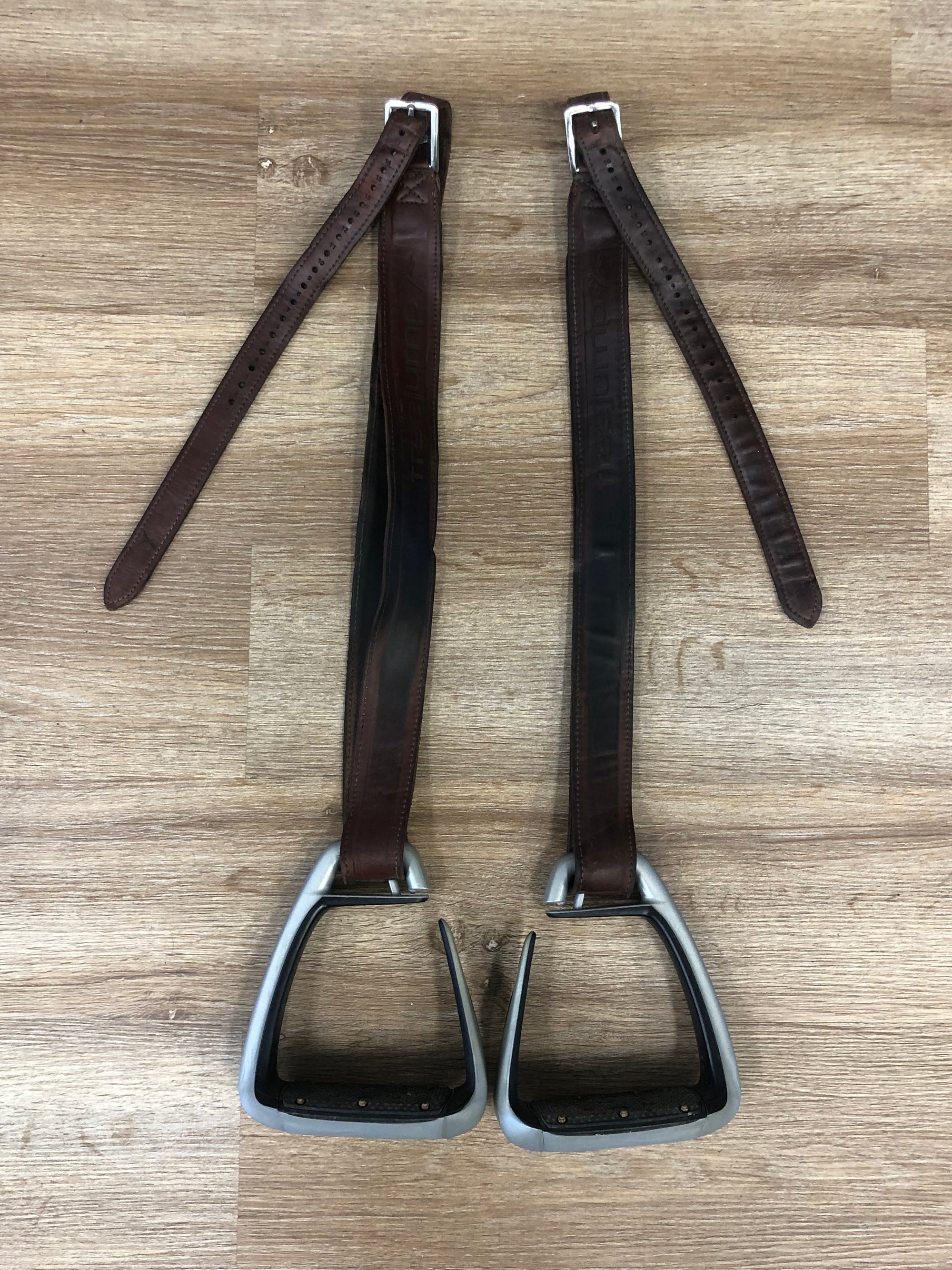 Free Jump Classic Stirrups &amp; Wide Stirrup Leathers