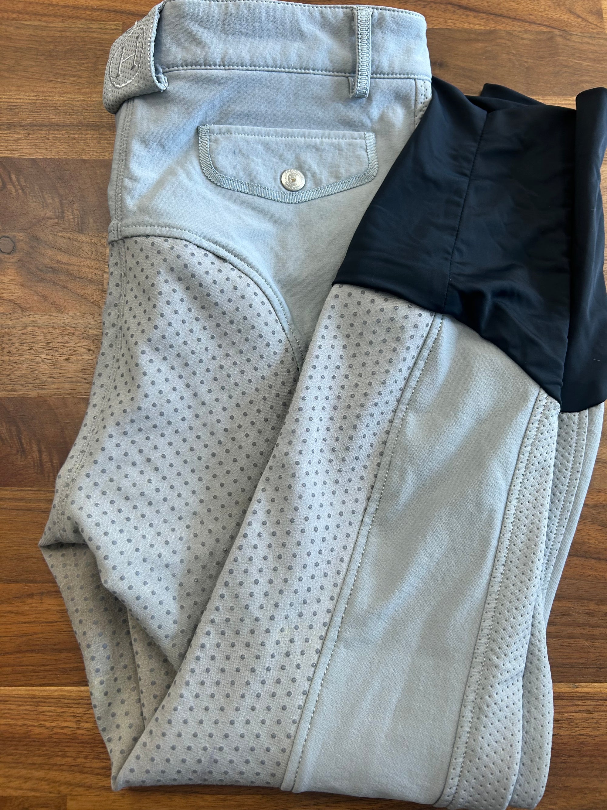 Harcour Grey FS Breech