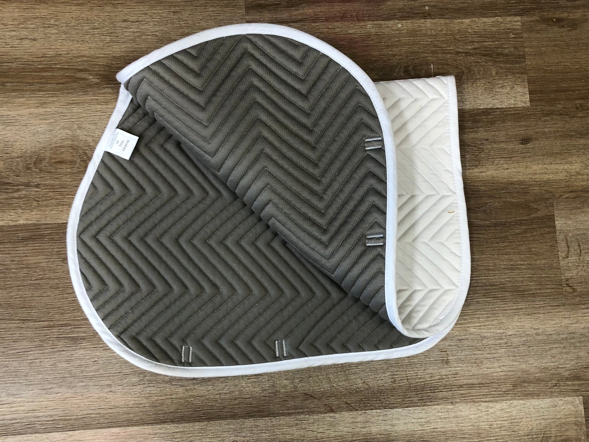 White Supra Jump Pad - Pony