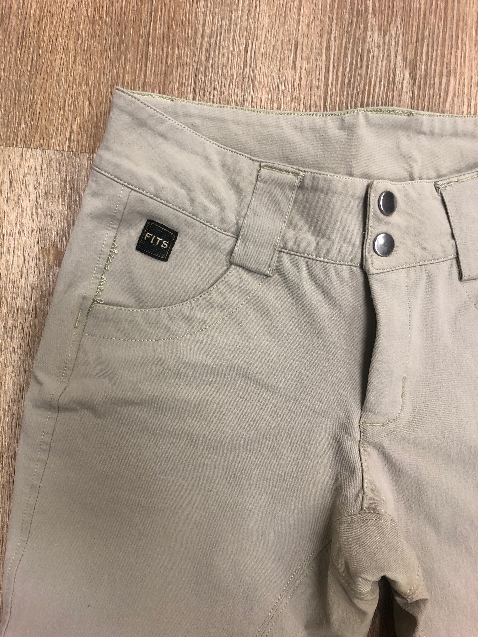 Fine Used FITS Classic Hunter Breeches (Medium) - Horse & Hound Tack Shop 