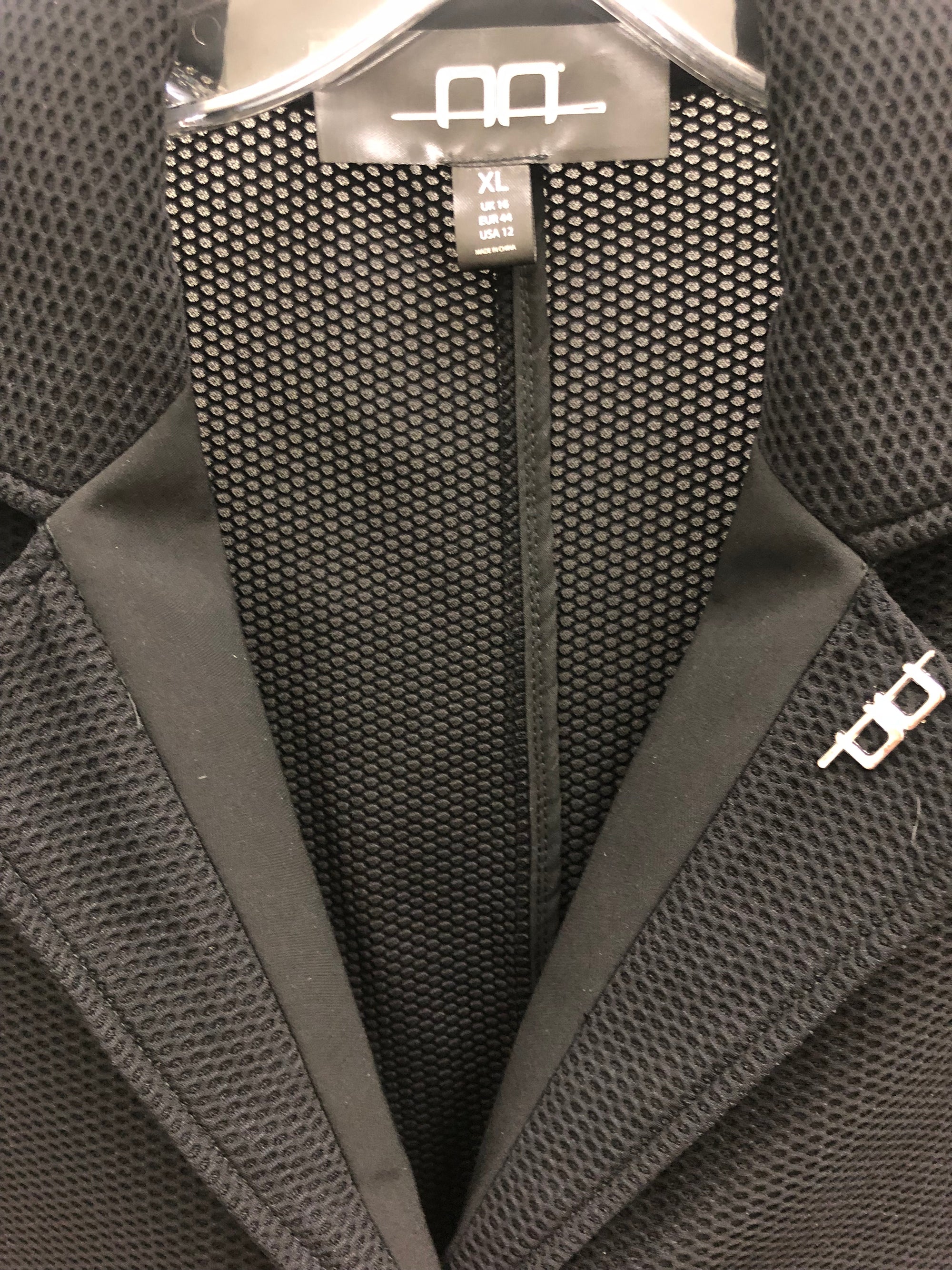 AA Platinum Black Motionlite Mesh Show Jacket - XL