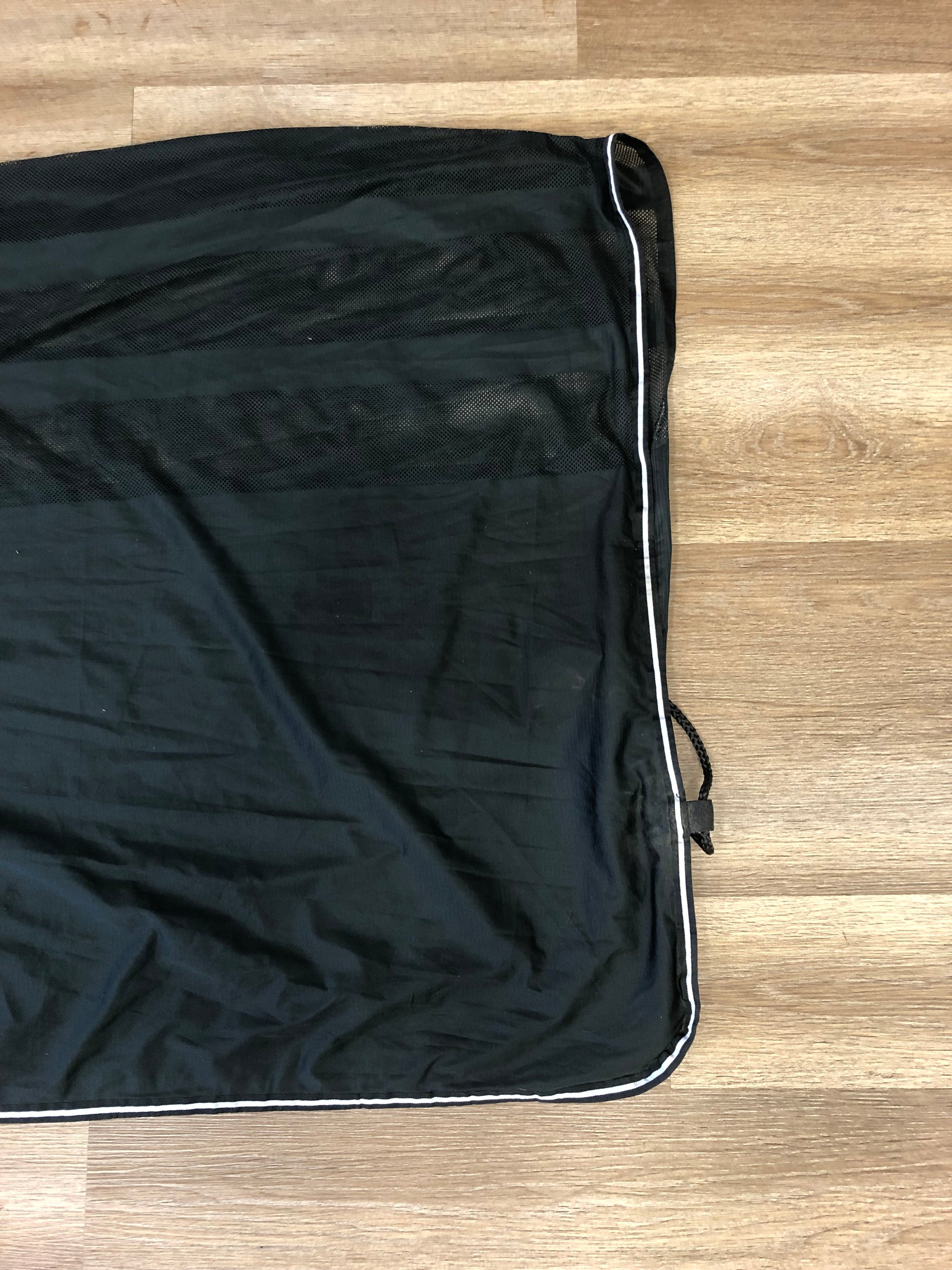 Black Amigo Mesh Cooler - 75”