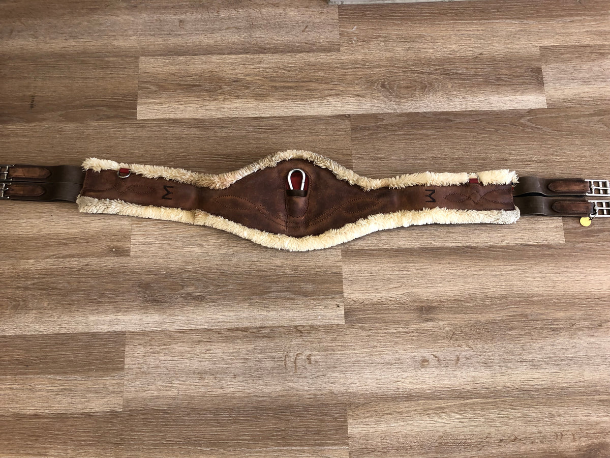 ‘M’ Leather &amp; Fleece Bellyguard Girth - 53” - Horse &amp; Hound Tack Shop 
