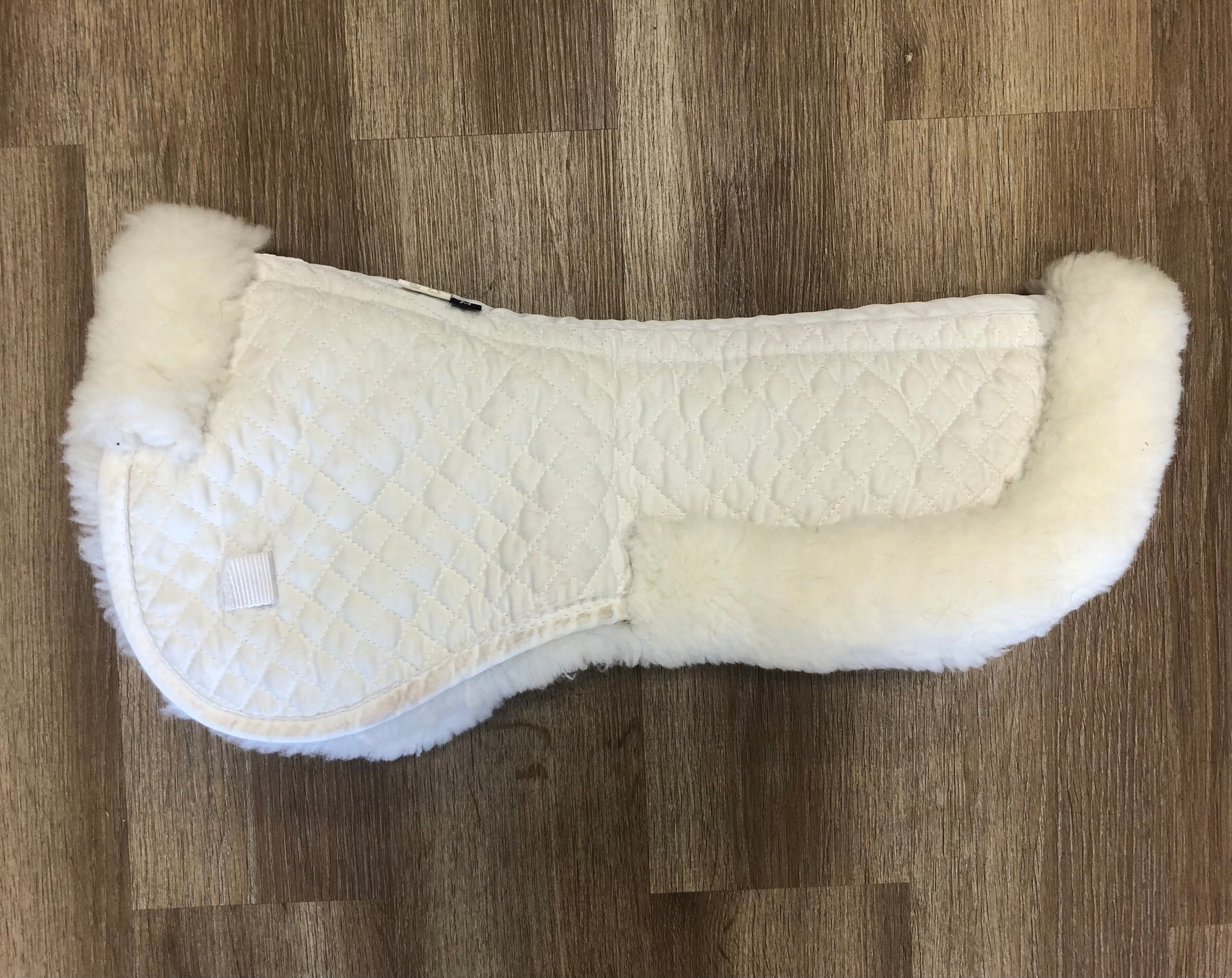Fine Used White Sheepskin Half Pad - M