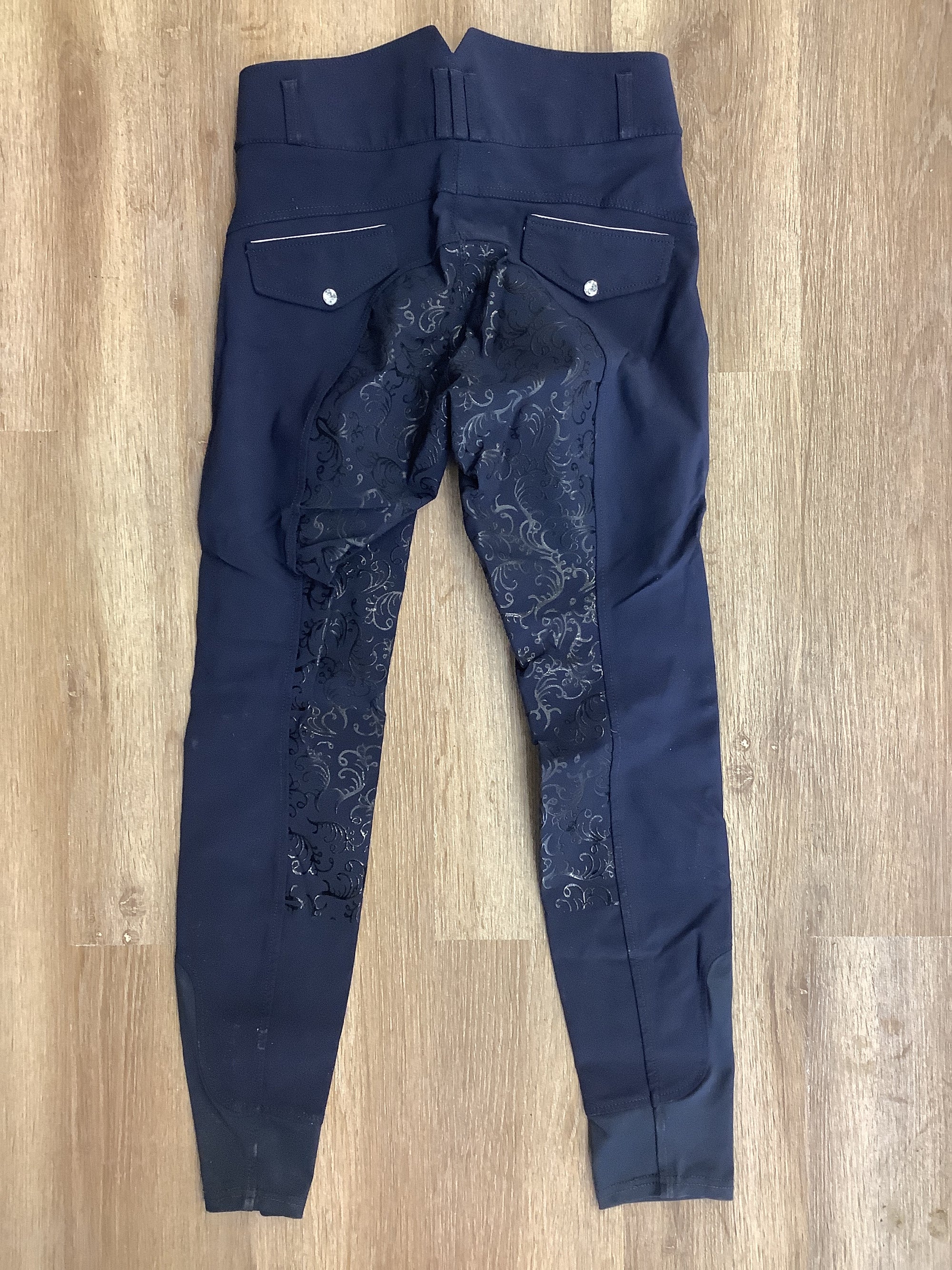 Fine Used Leveza Dalhousie Full Seat Breeches, 28 - Horse & Hound Tack Shop 