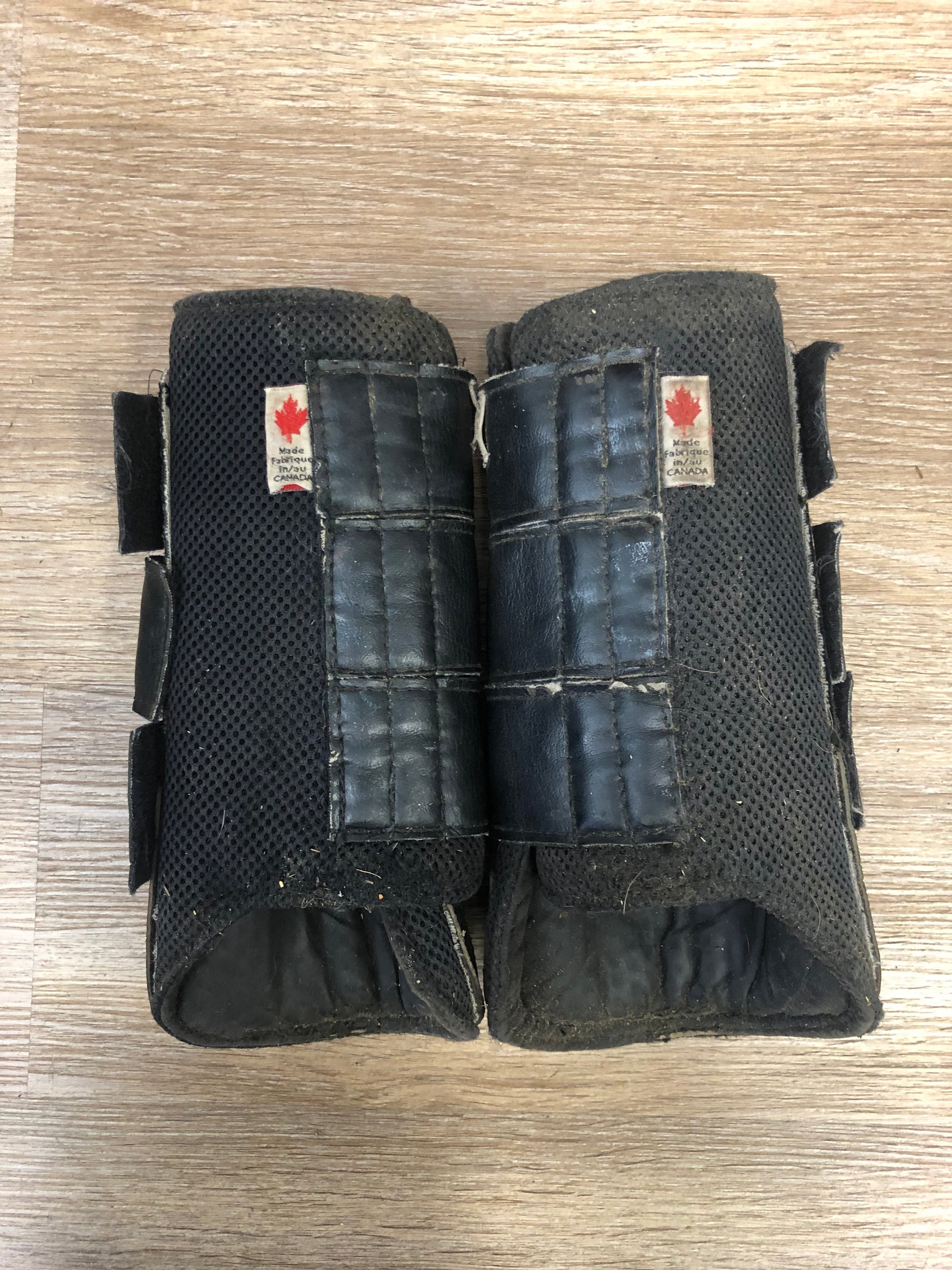 EcoGold Black Brushing Boots - M