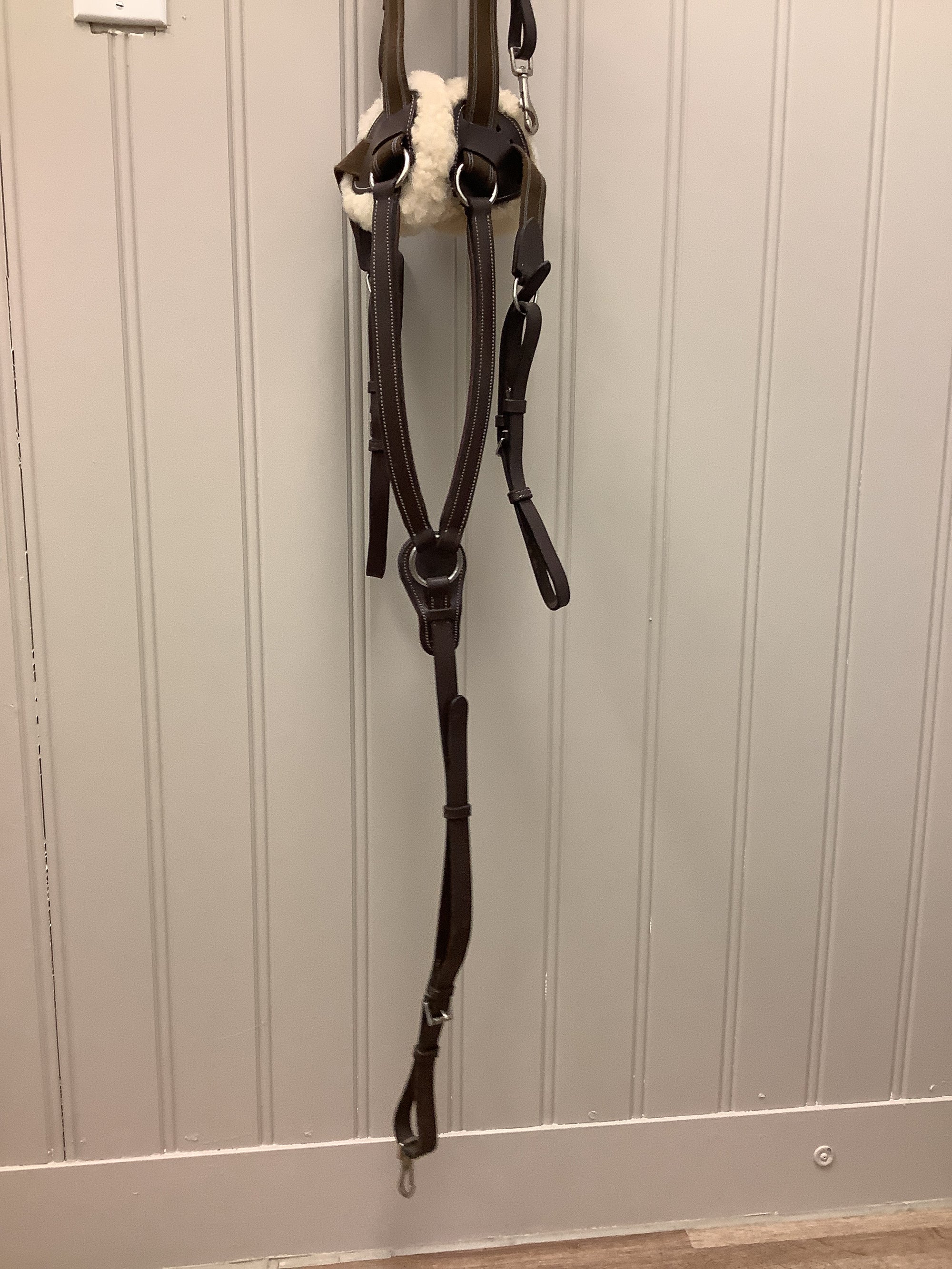Fine Used HDR 5-Point Breastplate - Horse &amp; Hound Tack Shop 