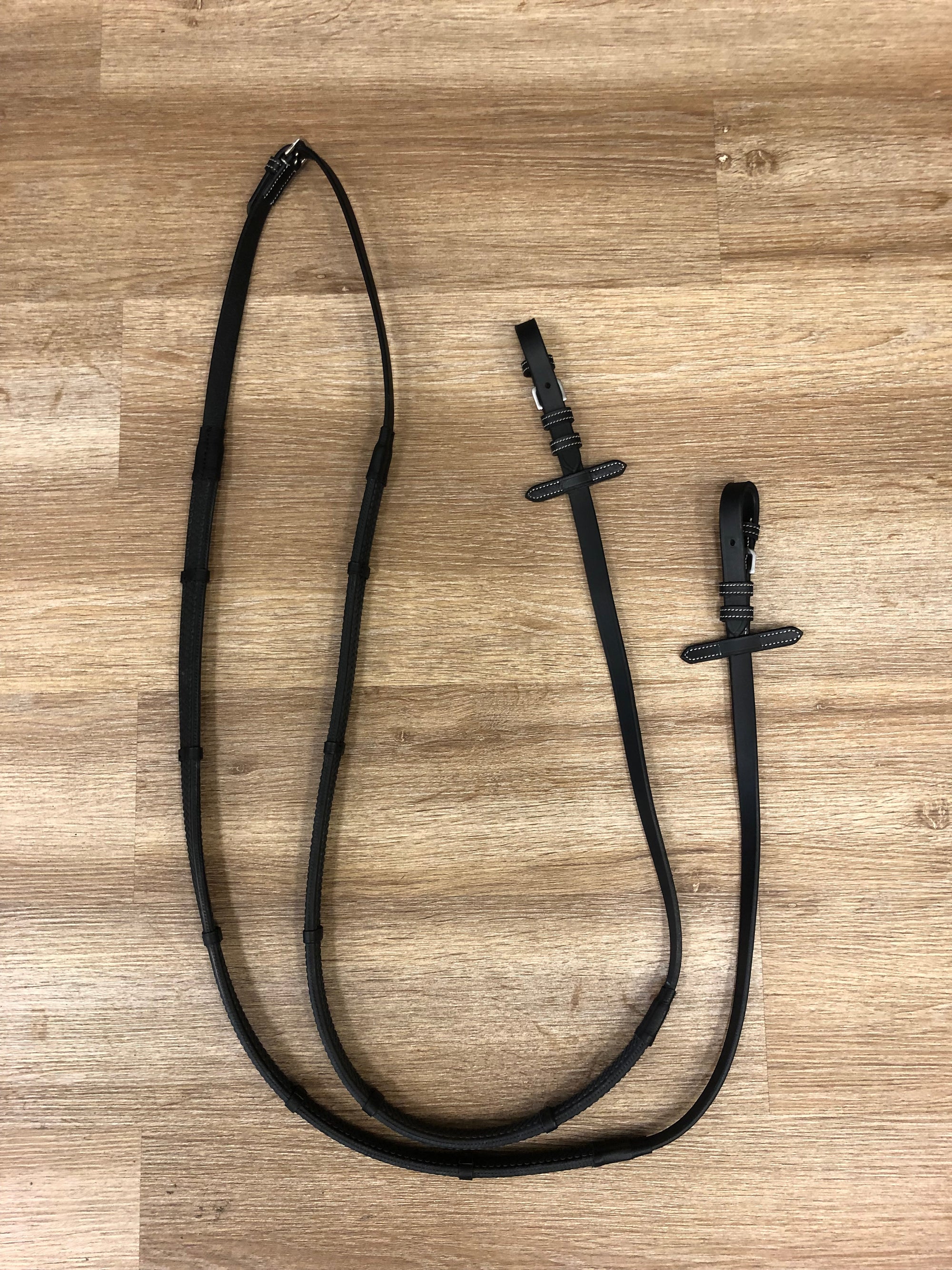 Black Leather/Rubber Reins w/ Stitching
