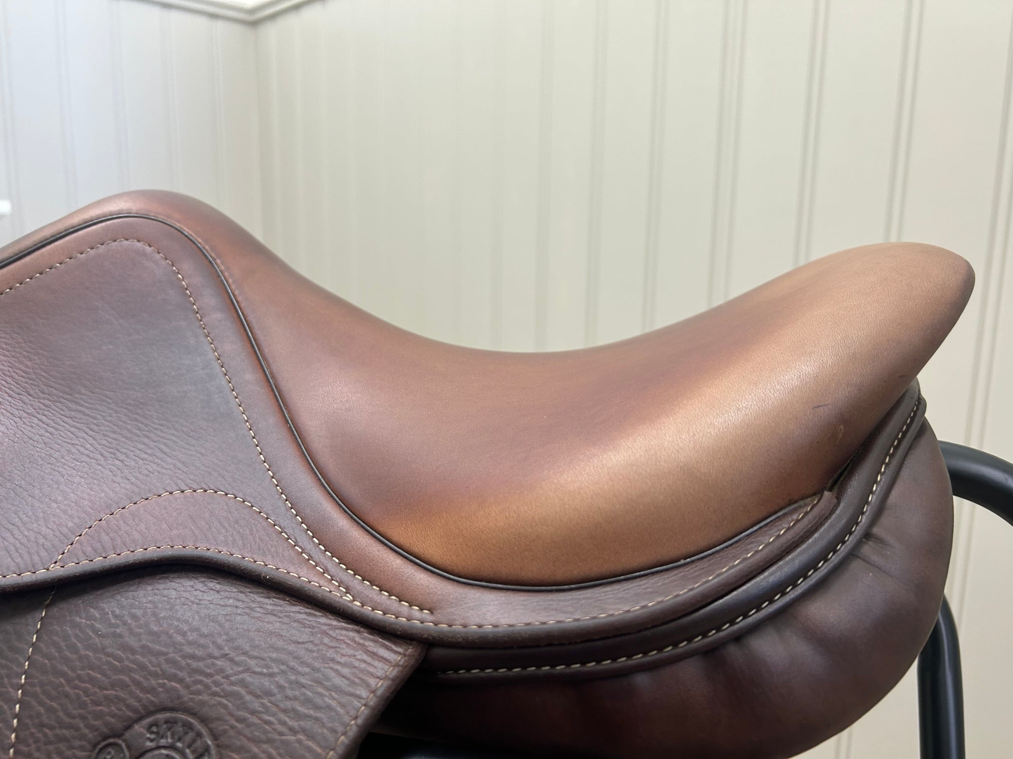 2023 Skylla by Antares Jump Saddle 16.5” - Horse &amp; Hound Tack Shop 