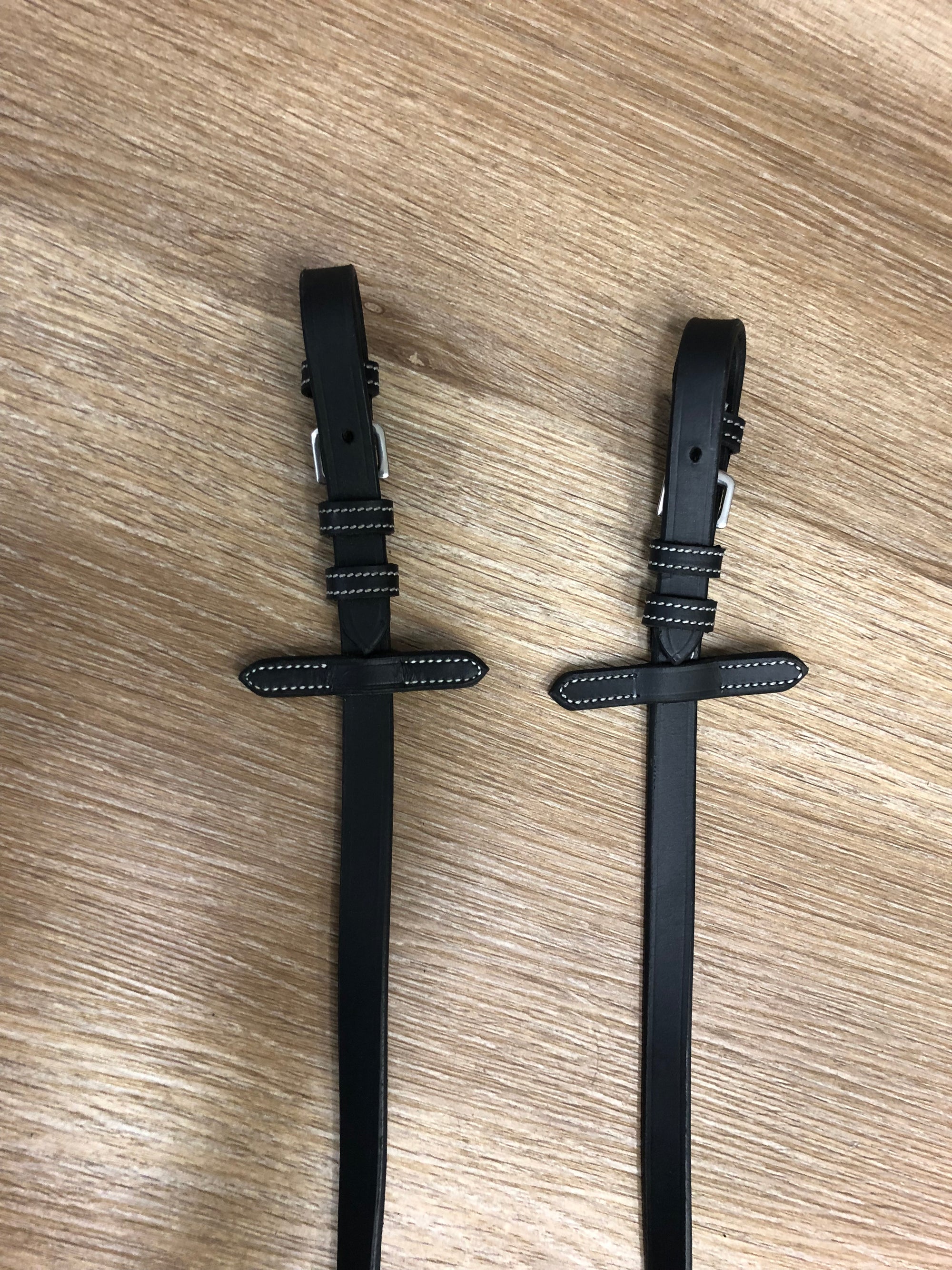 Black Leather/Rubber Reins w/ Stitching
