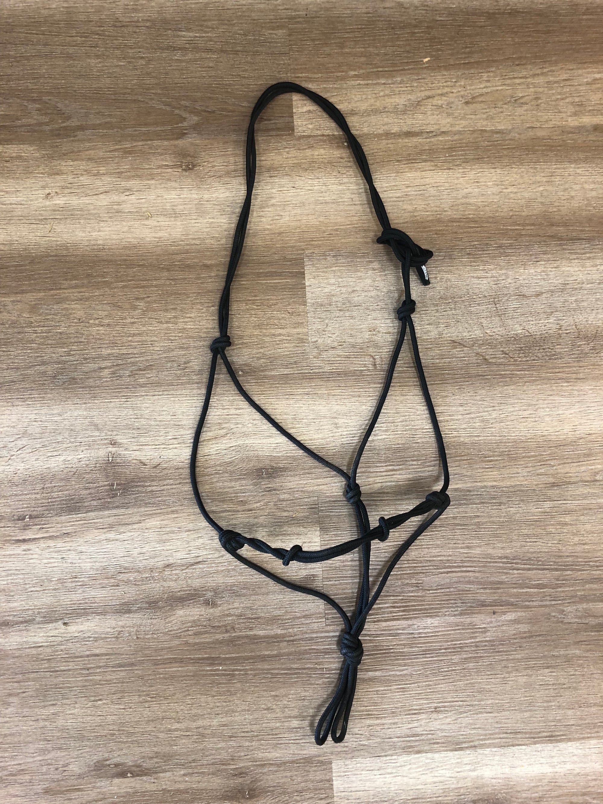 Mustang 4 Knot Rope Halter - Full