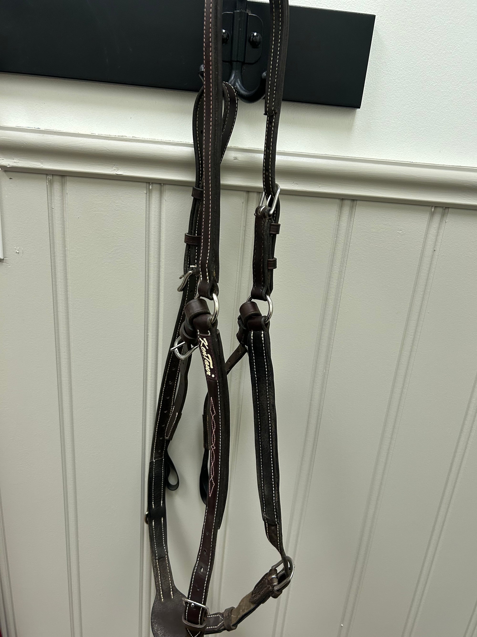 Kentaur Brown Leather Breastplate - Horse & Hound Tack Shop 
