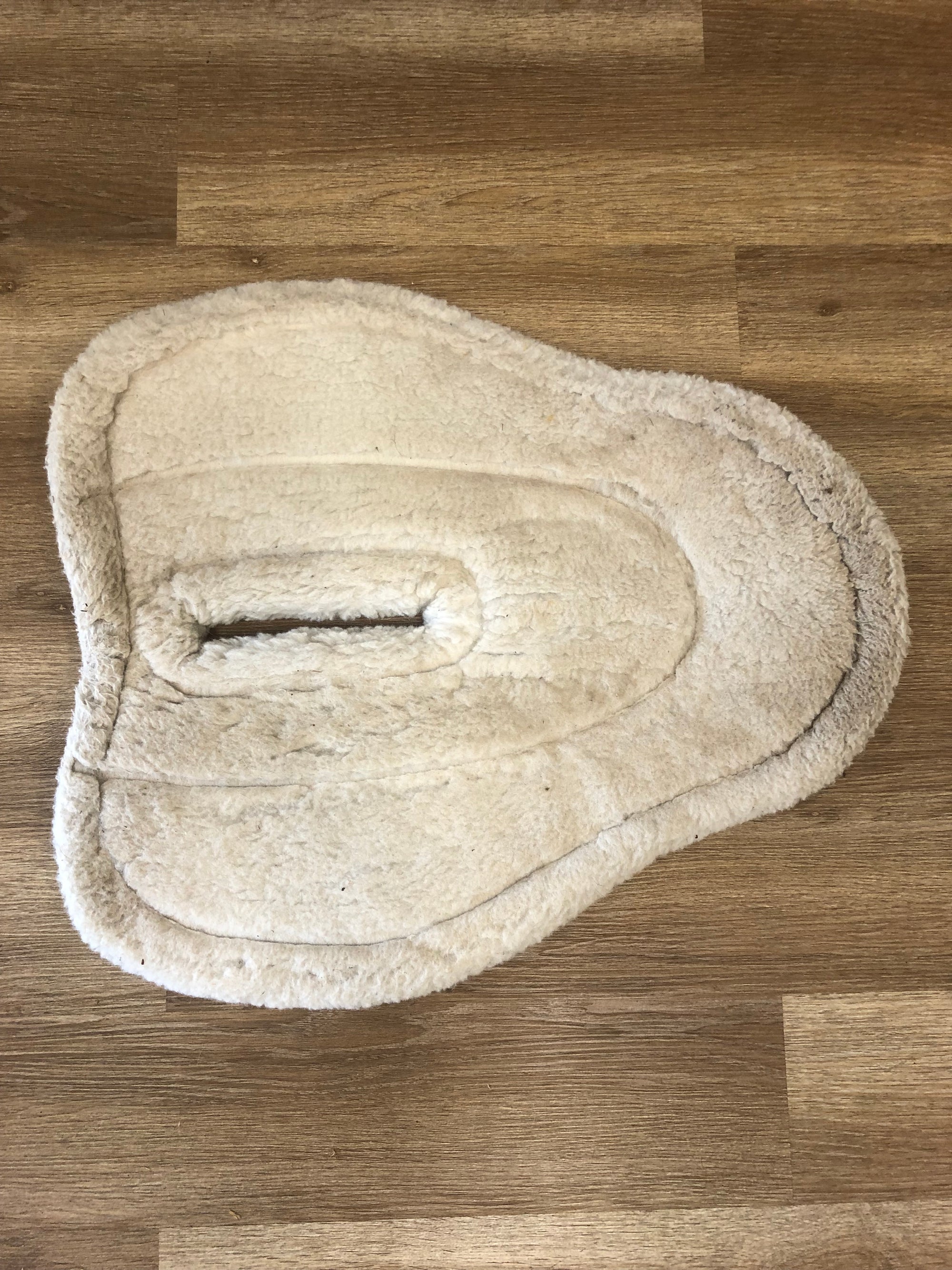Wool Keyhole Half Pad - Full