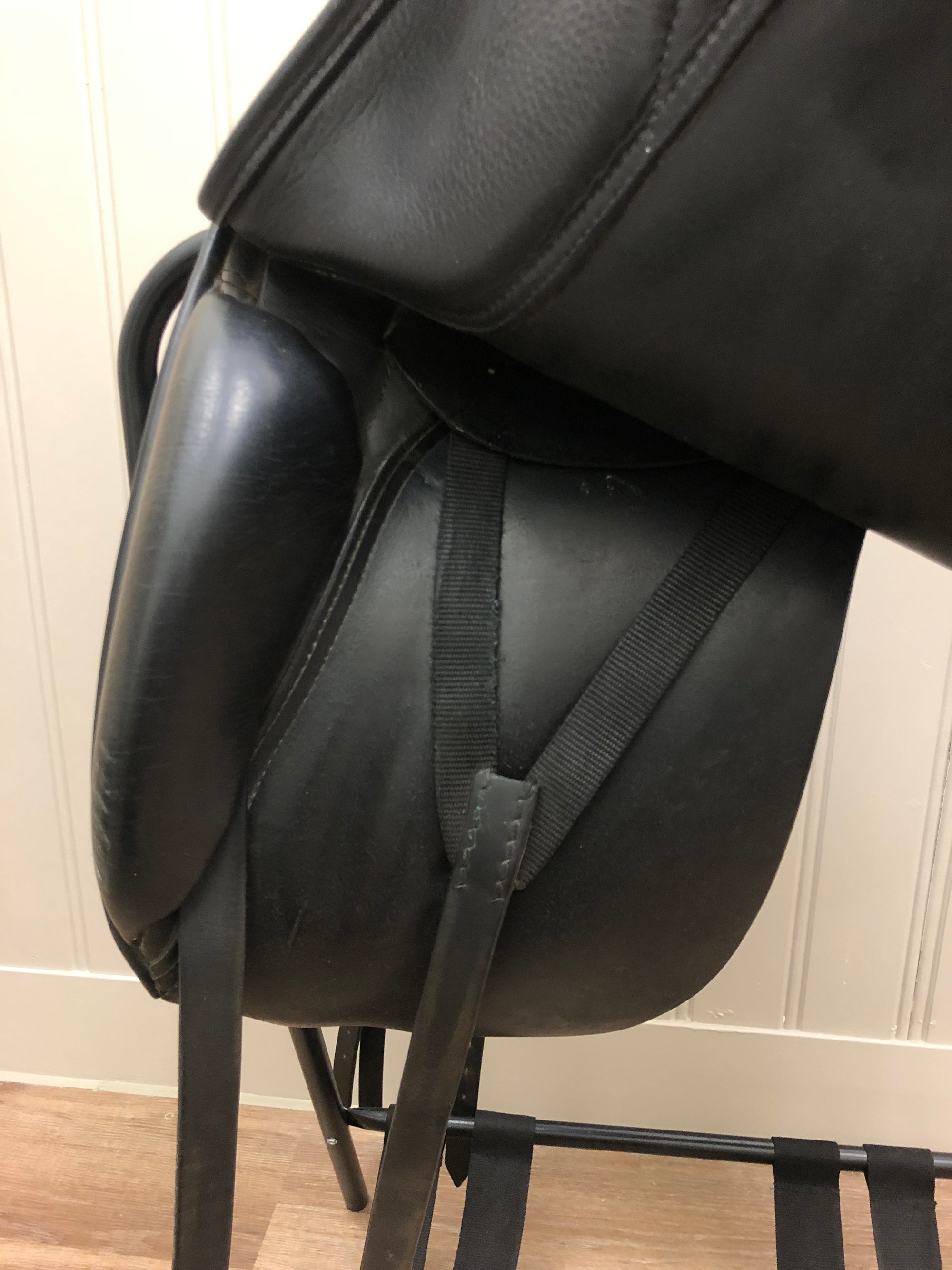 Fine Used 18” Schleese Dressage Saddle