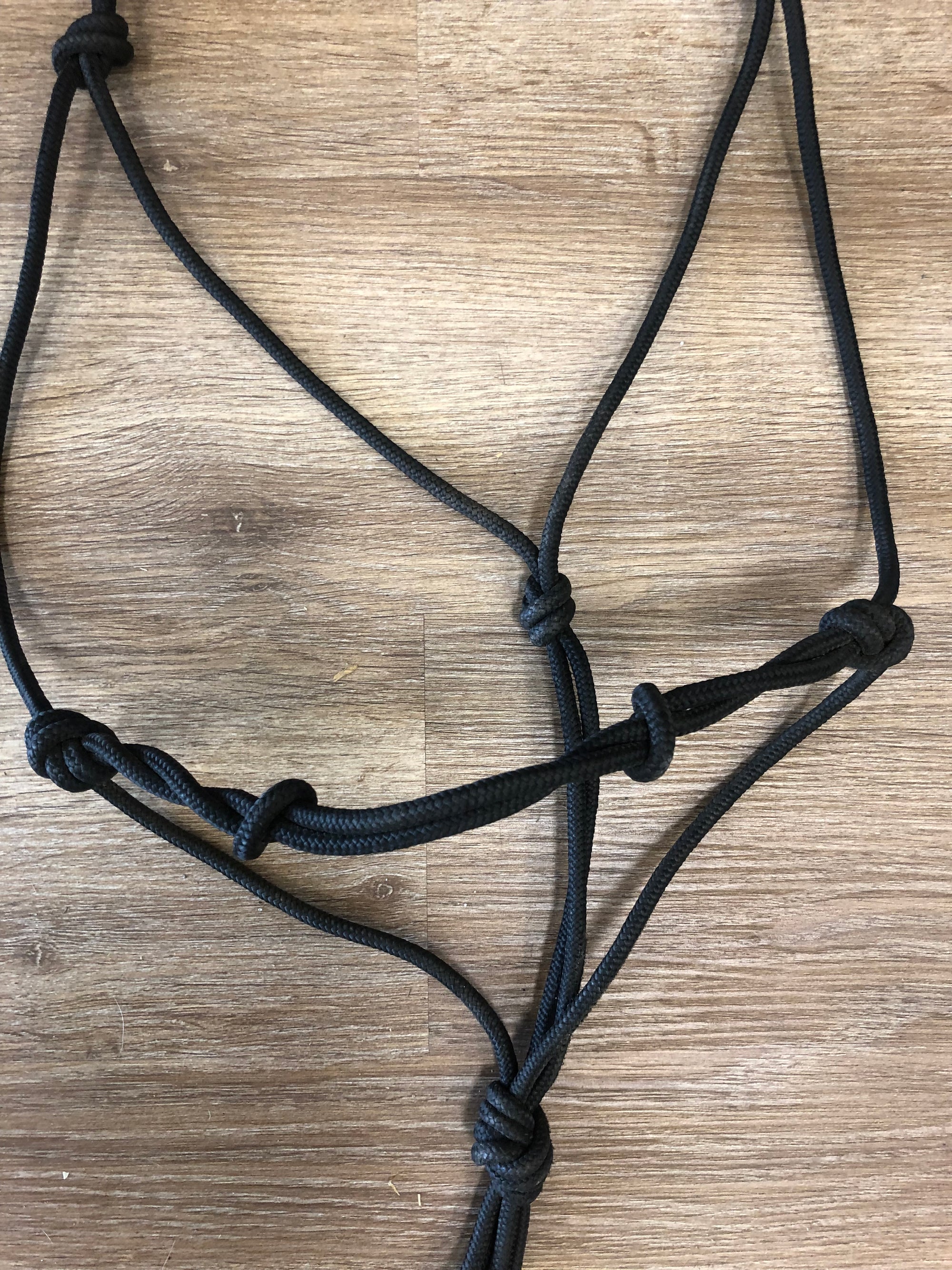 Mustang 4 Knot Rope Halter - Full