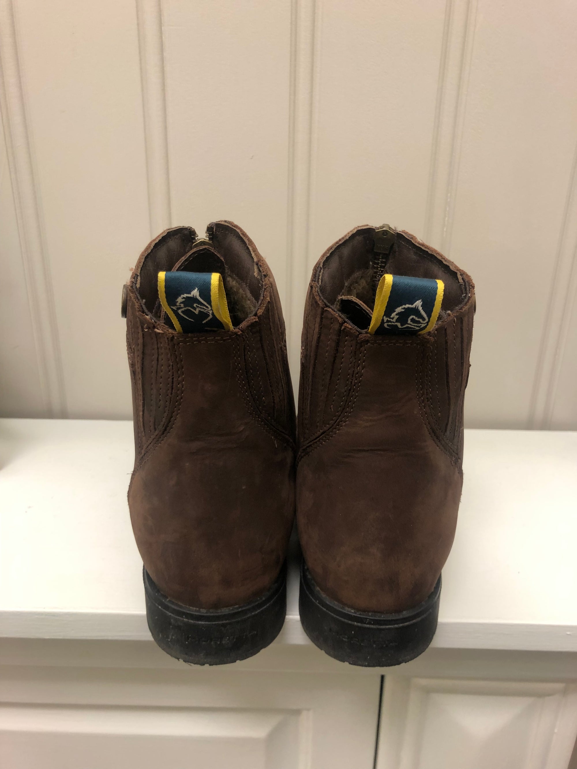 *Like New* Shires Moretta Emilia Zip Up Fur Lined Boots - 6