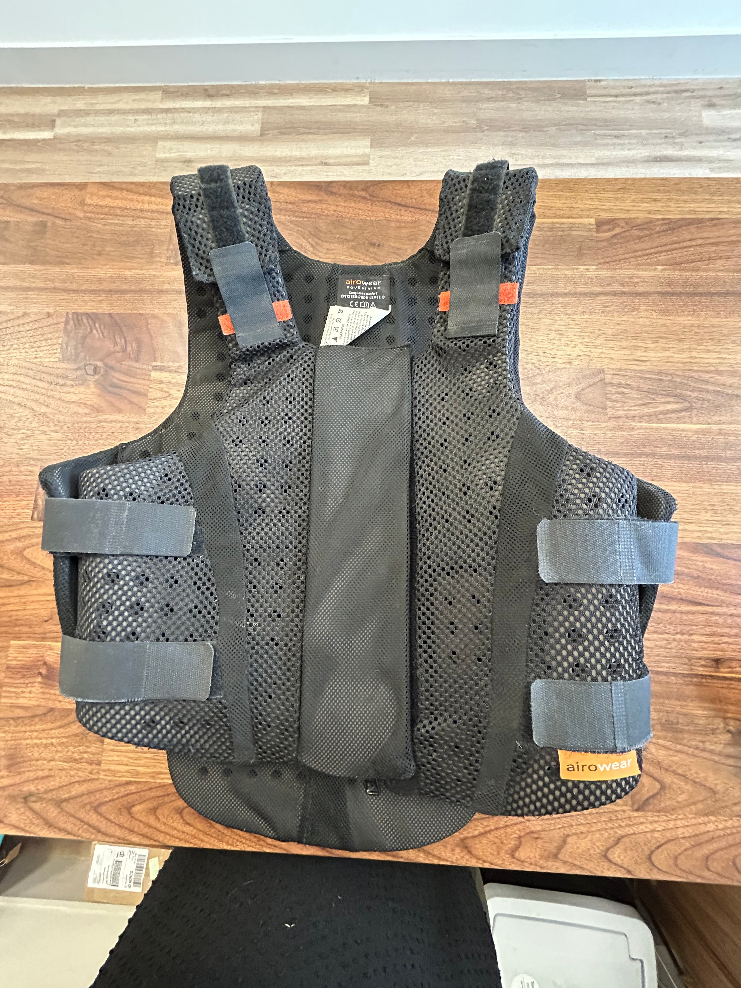 Fine Used Ladies Airowear Safety Vest - L4 Reg