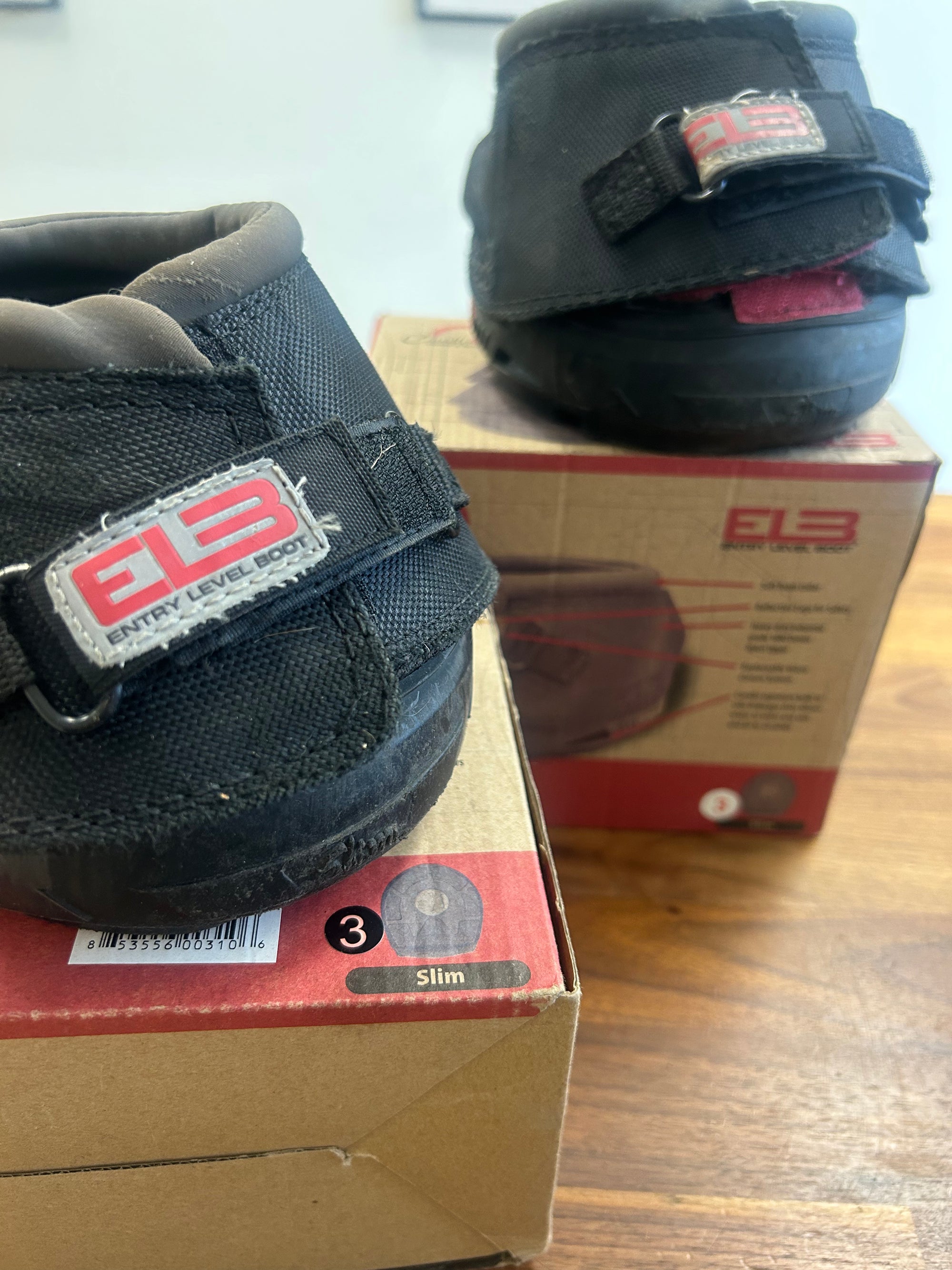 Fine Used Cavallo EL3 Hoof Boots 3 Slim - Horse & Hound Tack Shop 