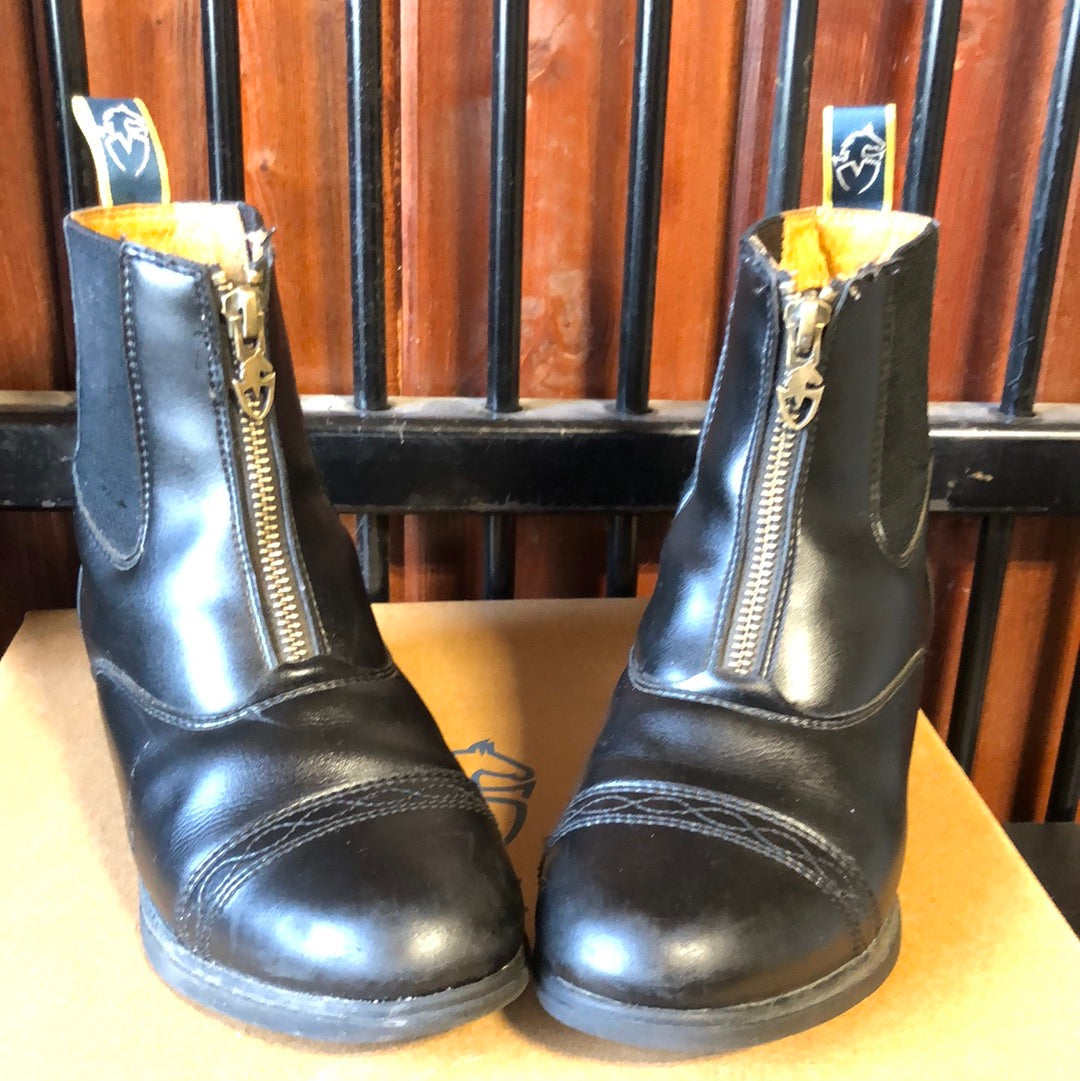 Fine Used Shires Clio Paddock Boots (Children’s 3)